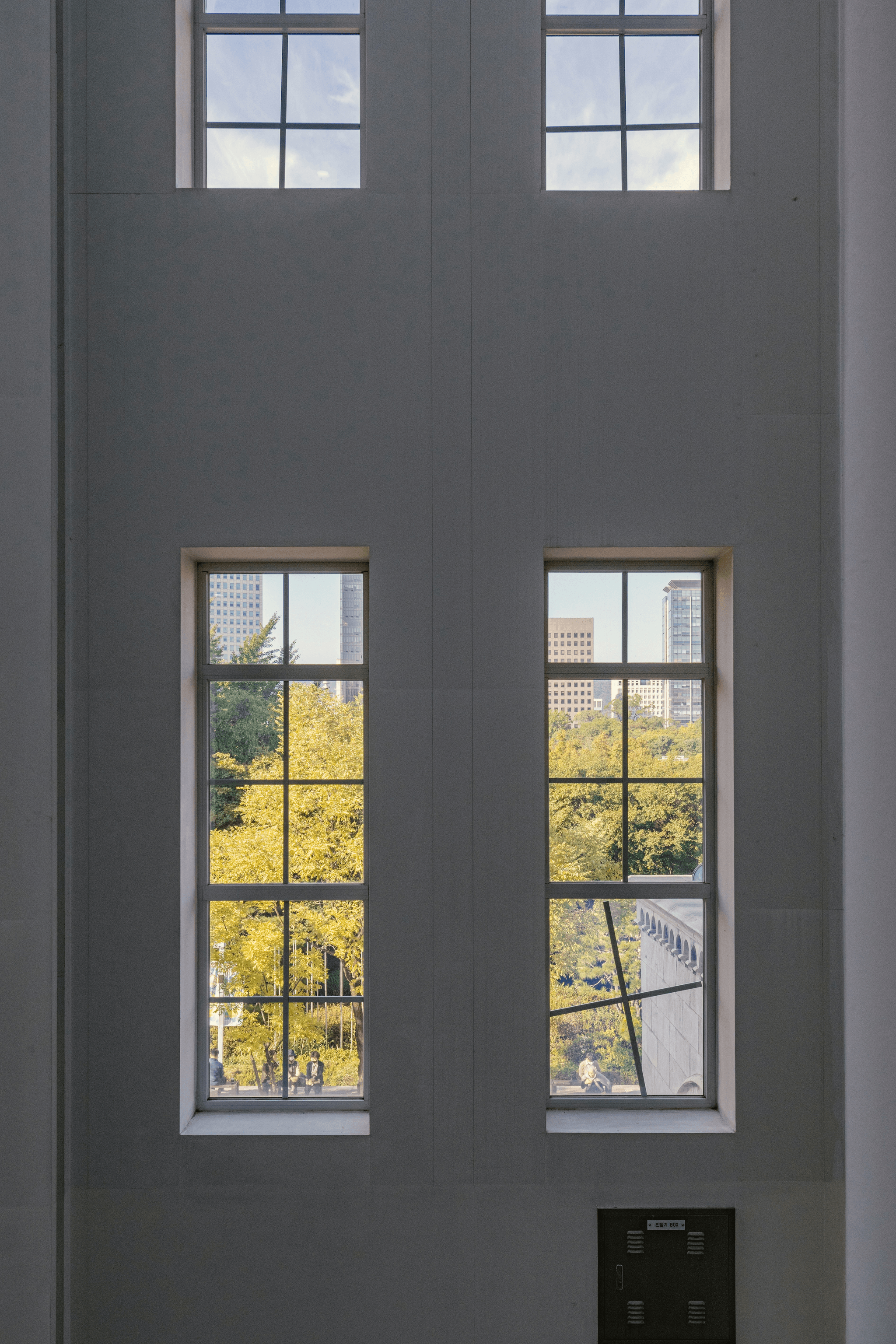 Comparing different window manufacturers for quality