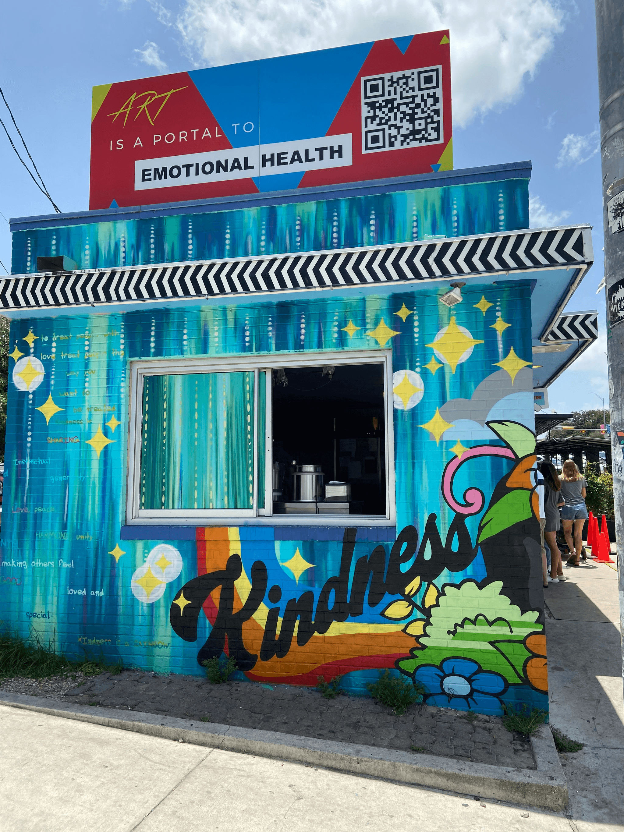 Mobile guard booth showcasing vibrant colors aligned with brand identity.