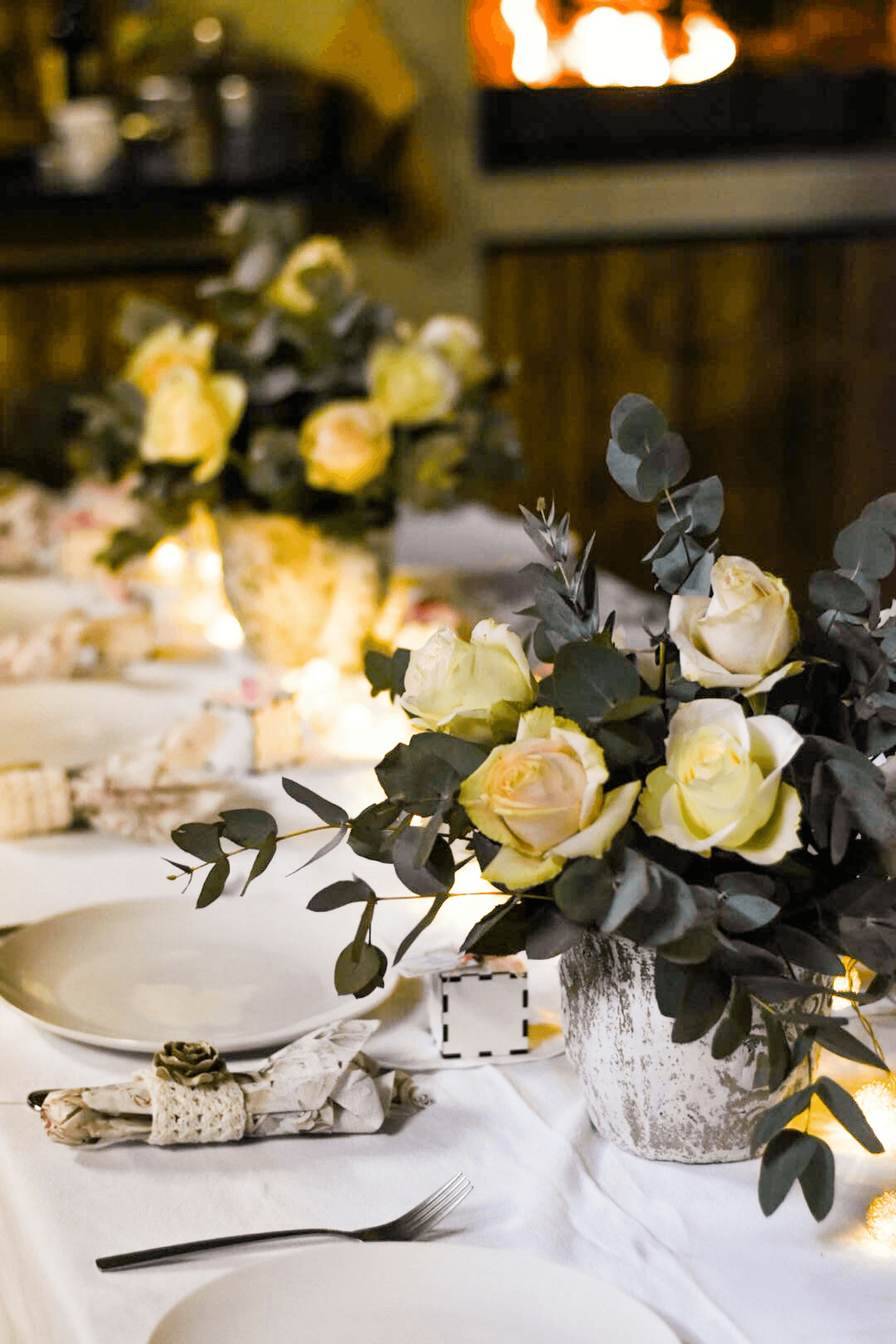 What are preserved roses - A stunning bouquet of preserved roses on an elegant table setting