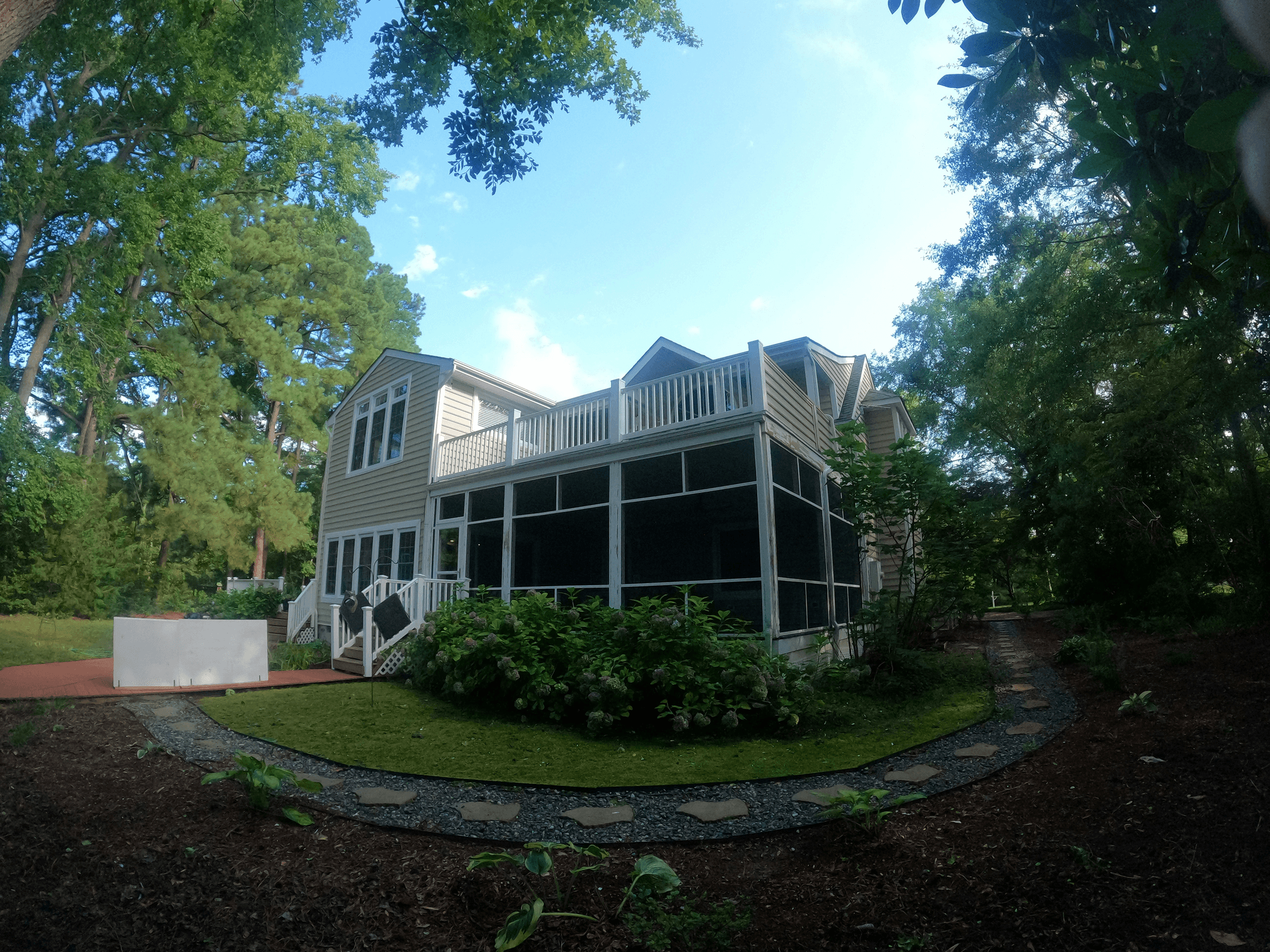 Innovative houses made from containers