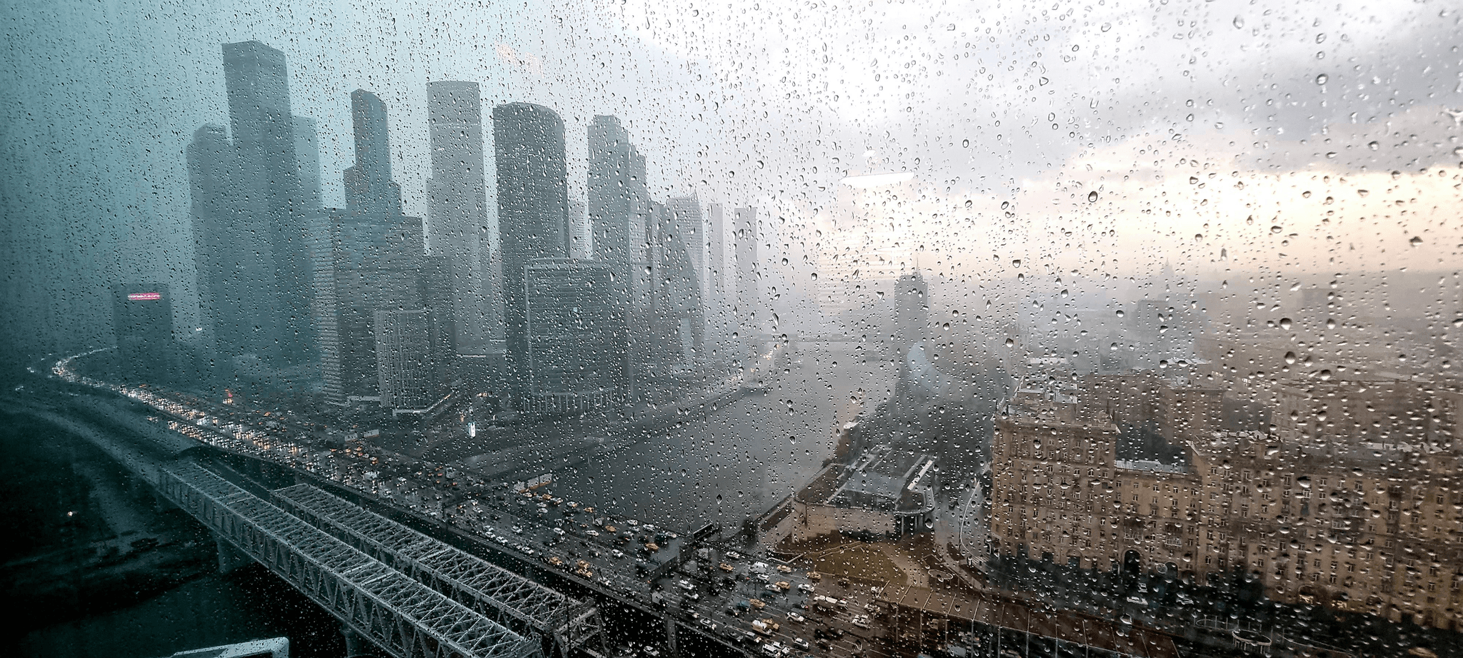 活動當天若下雨，場地方會協助嗎？場地租借雨備方案全解析｜場地租借FAQ｜療寮生活館｜江子翠．板橋 活動場地 藝文空間