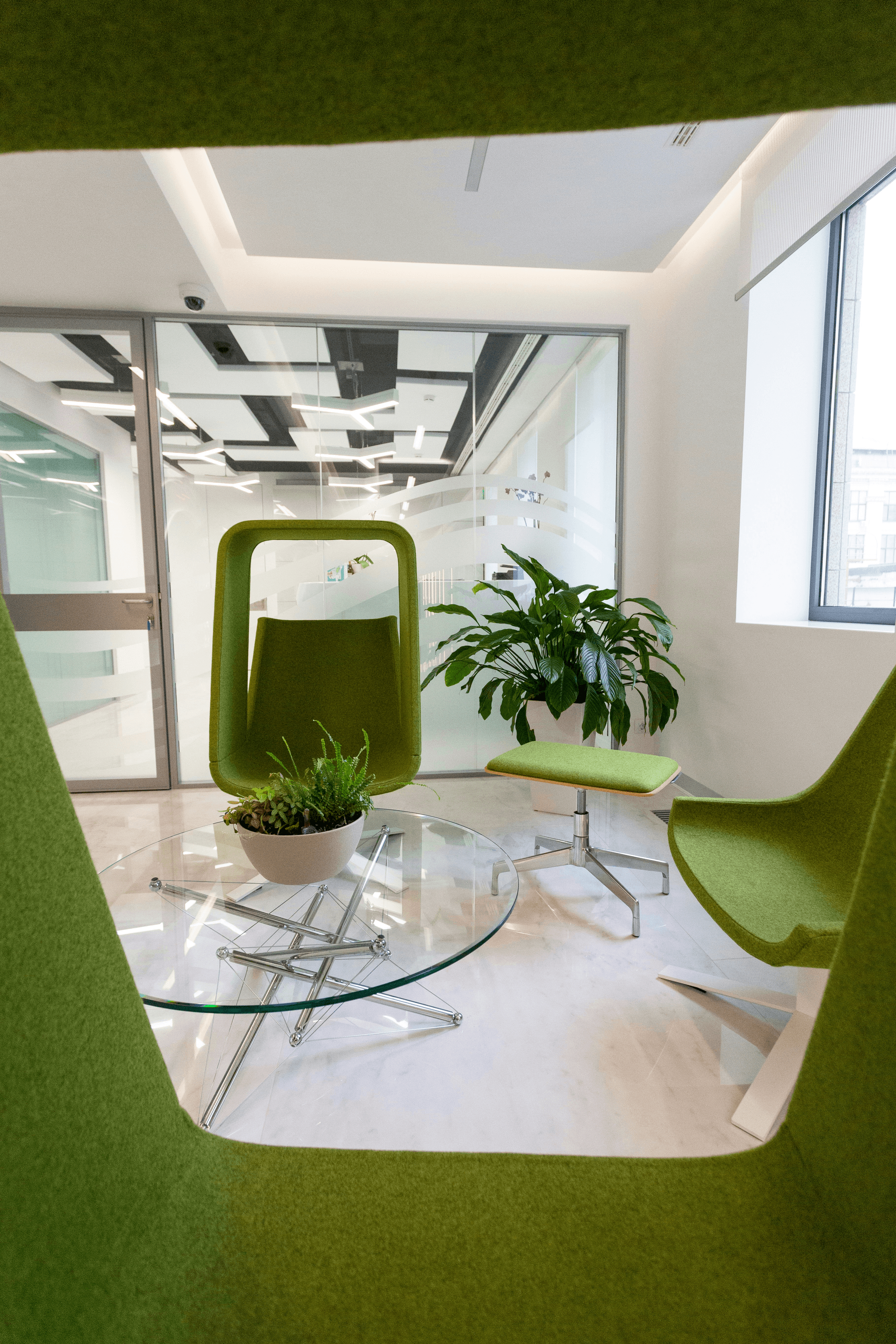 Innovative office cabin by PreFab Inc.