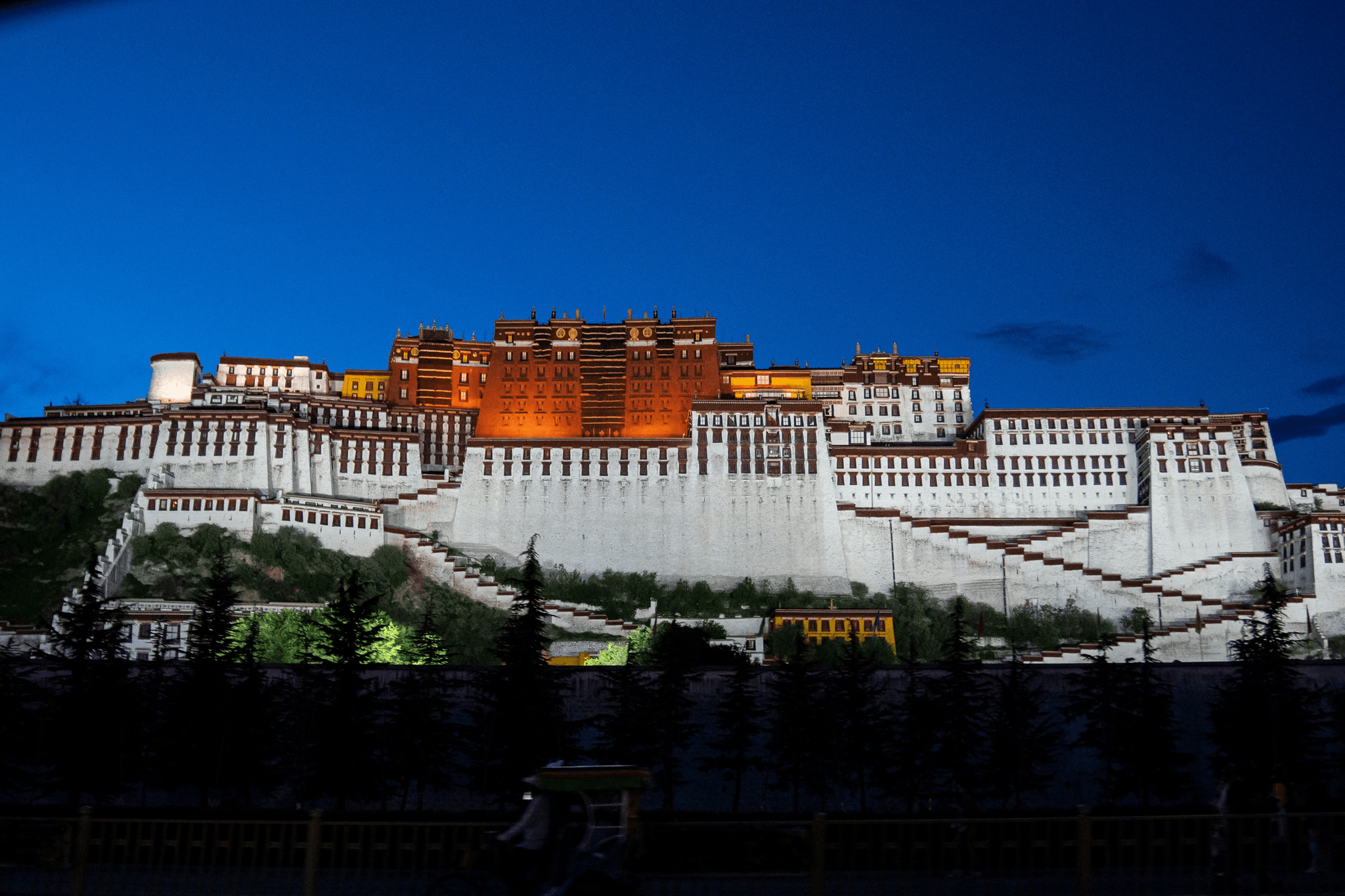 Stunning view of potala palace lhasa tibet china