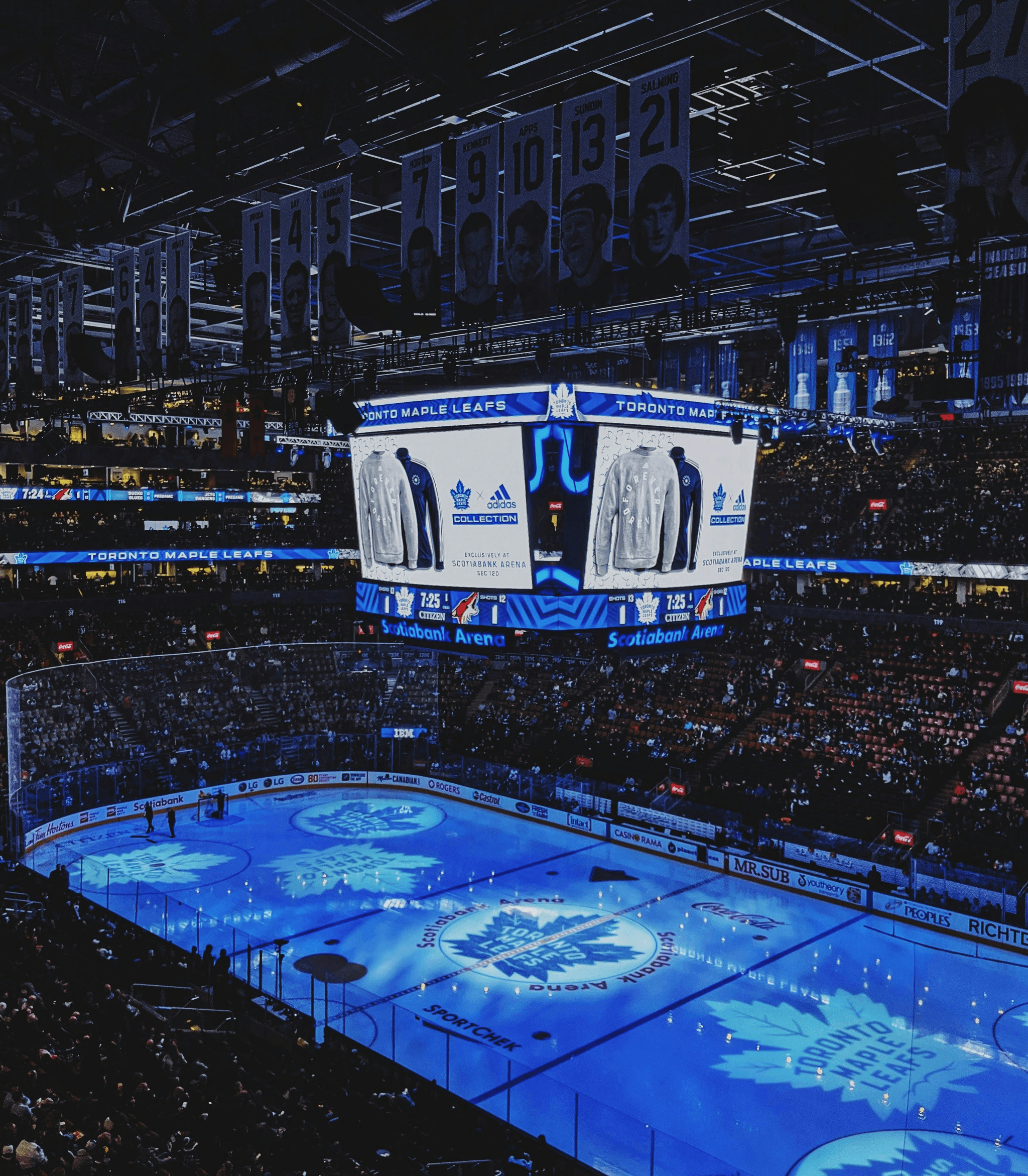 Ice rink refrigeration system ensuring optimal conditions