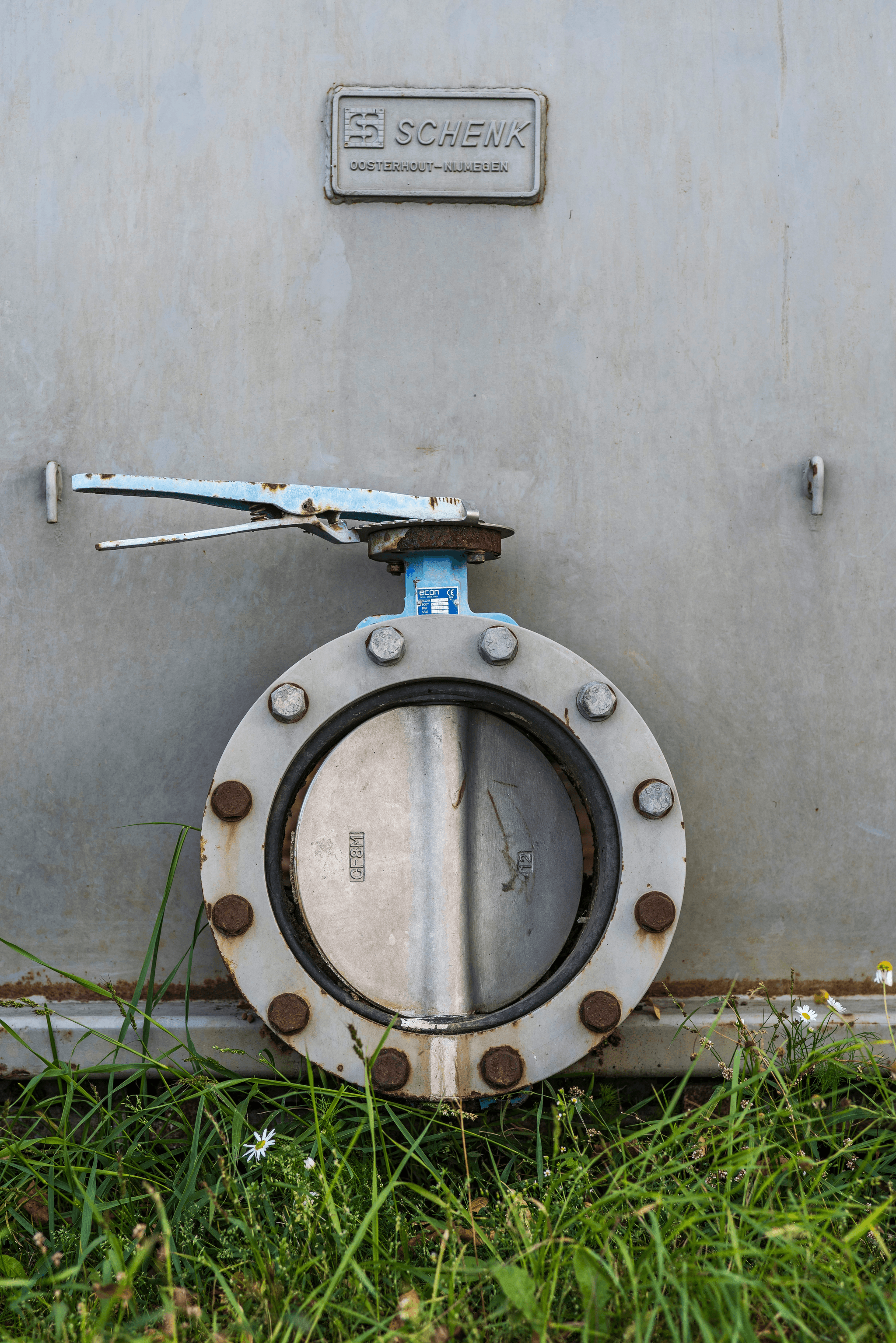 Butterfly Valve inspection showing seal and component checks