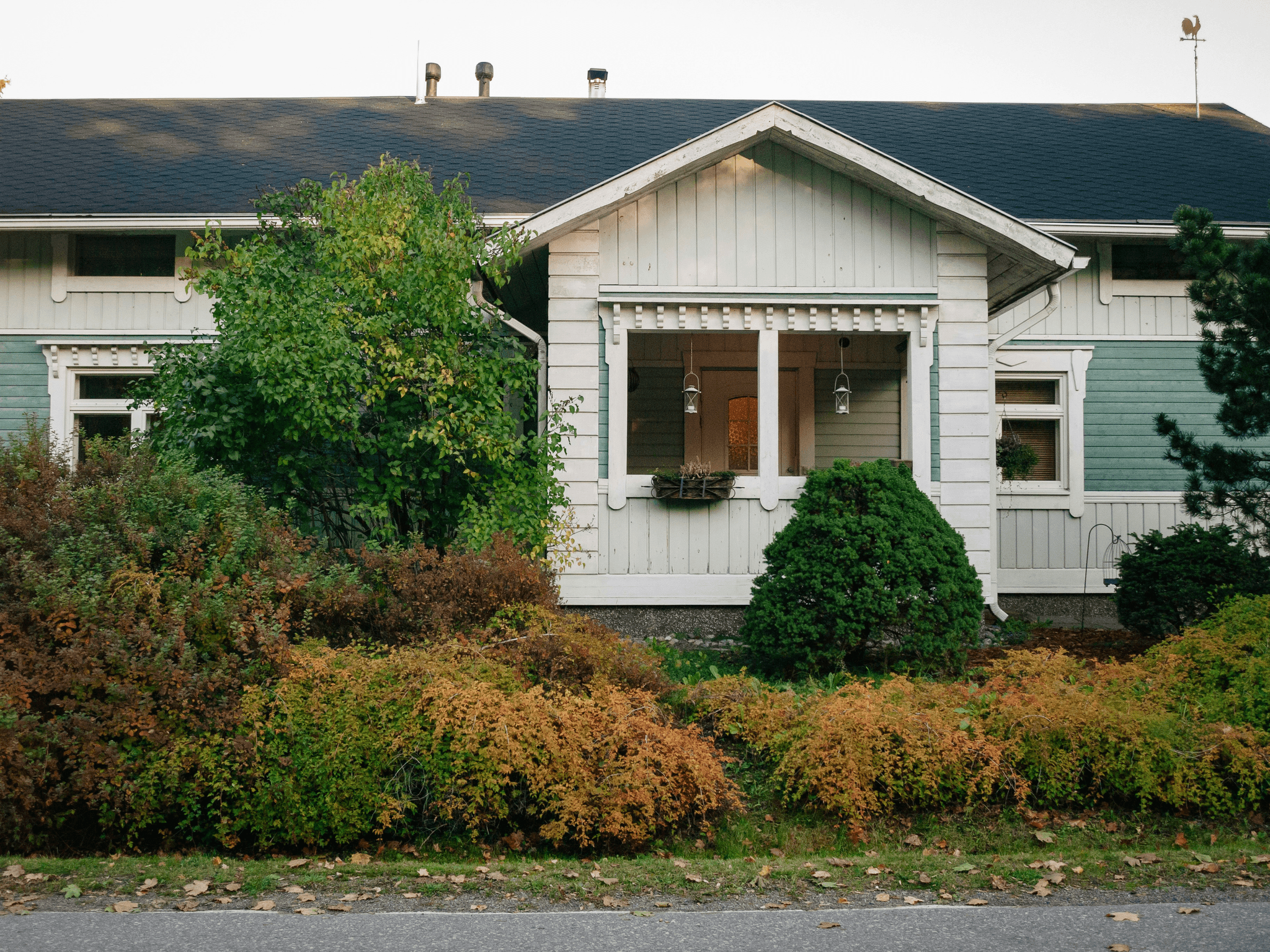 Enhance curb appeal with simple landscaping ideas for mobile homes