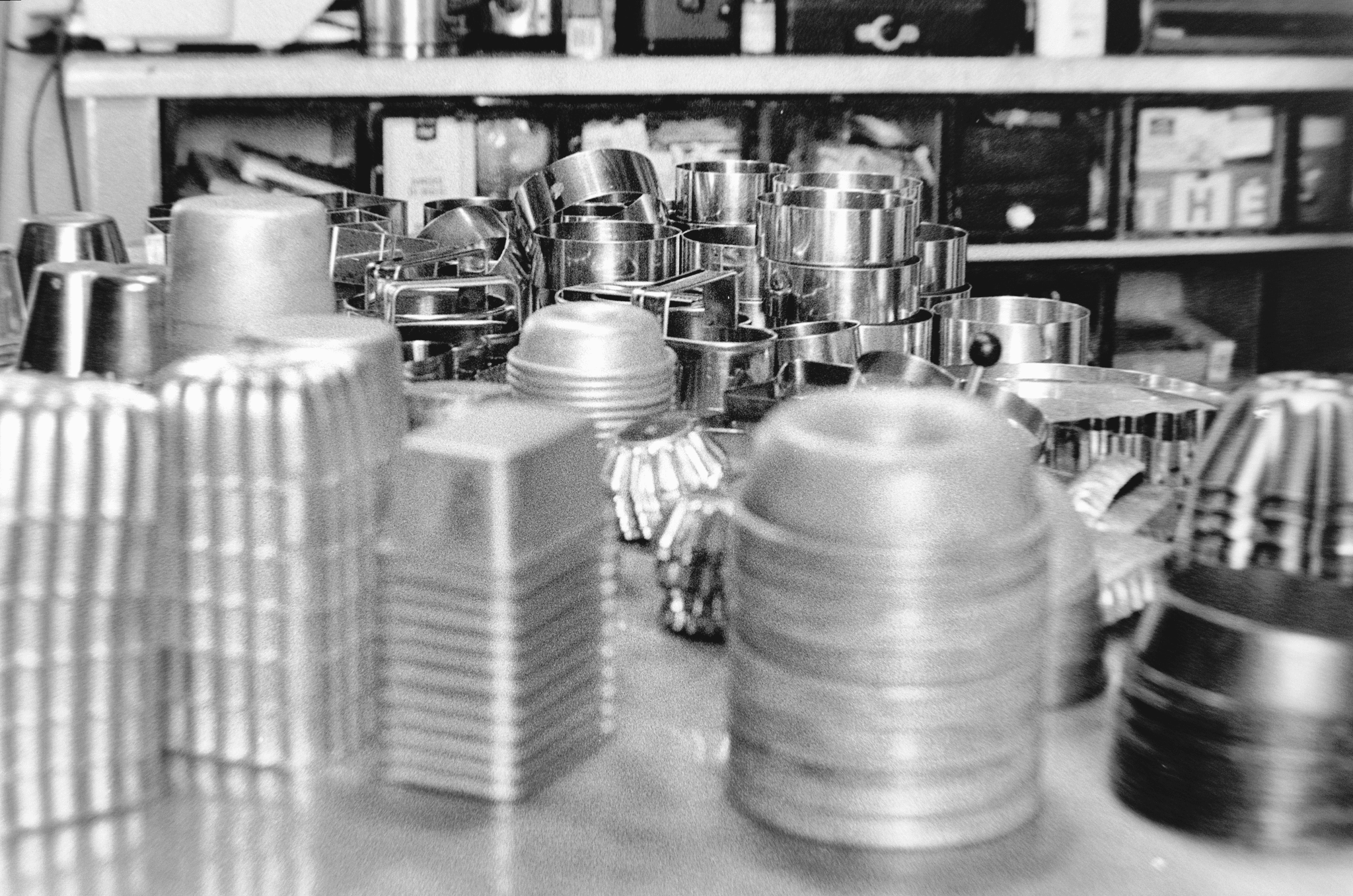 LFGB Testing Requirements related image showing compliant kitchenware.