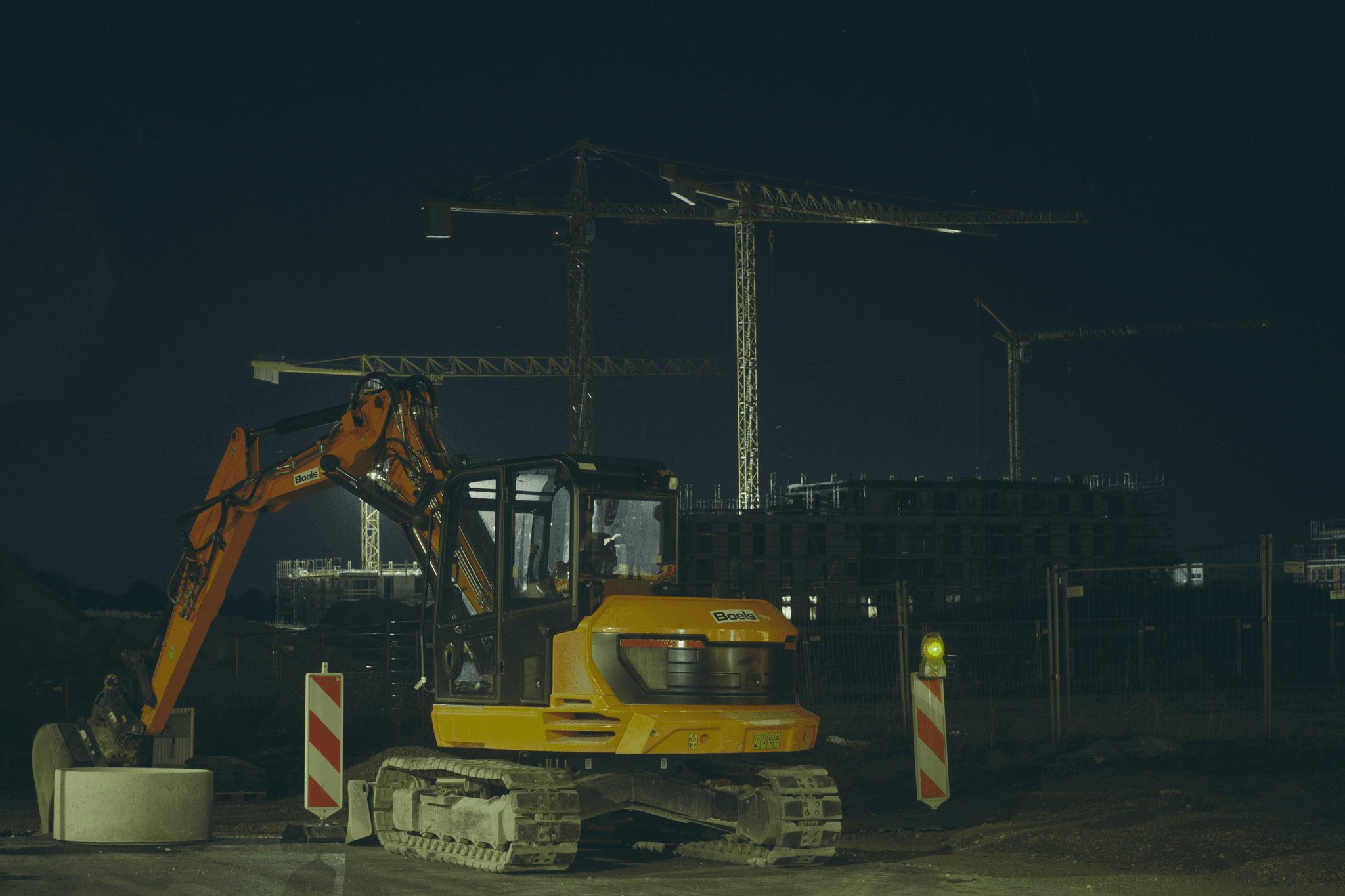 heavy equipment inspections conducted by expert at construction site