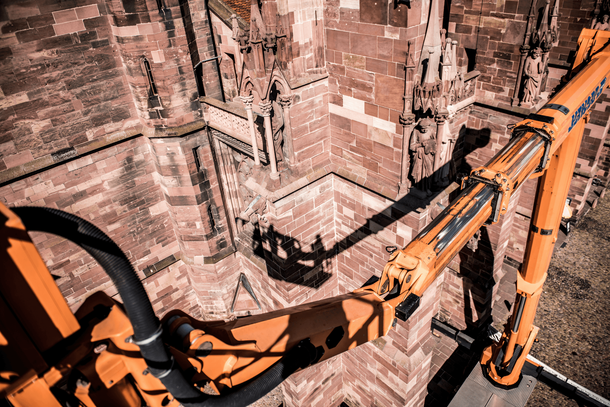 Professional crane inspection China ensuring truck crane safety.