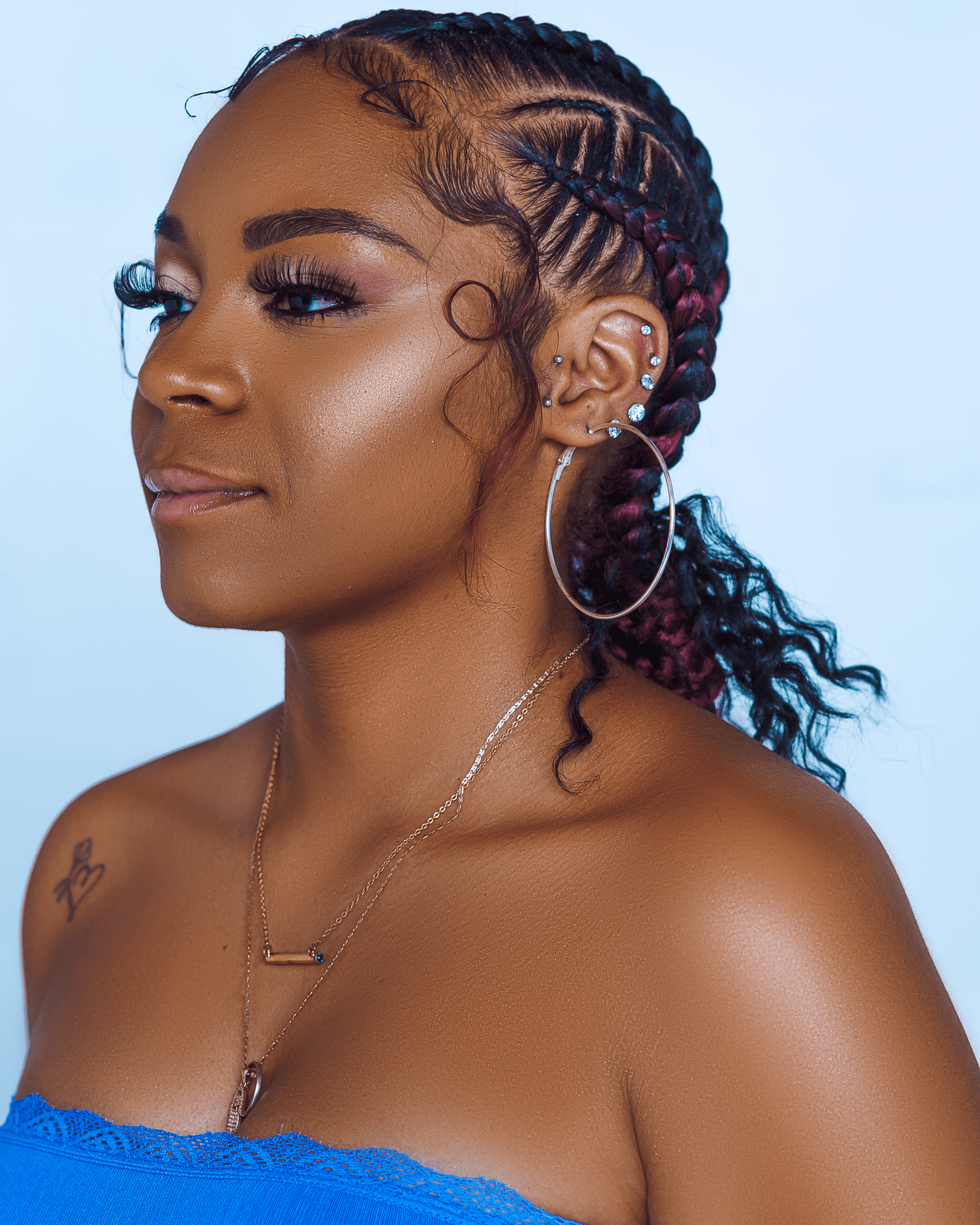 difference between weave and wig illustrated by two hairstyles