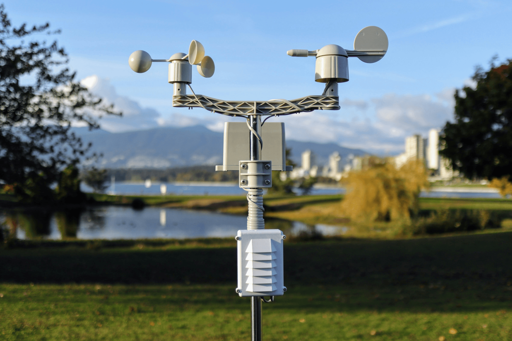 Real-time weather data from awos airport systems