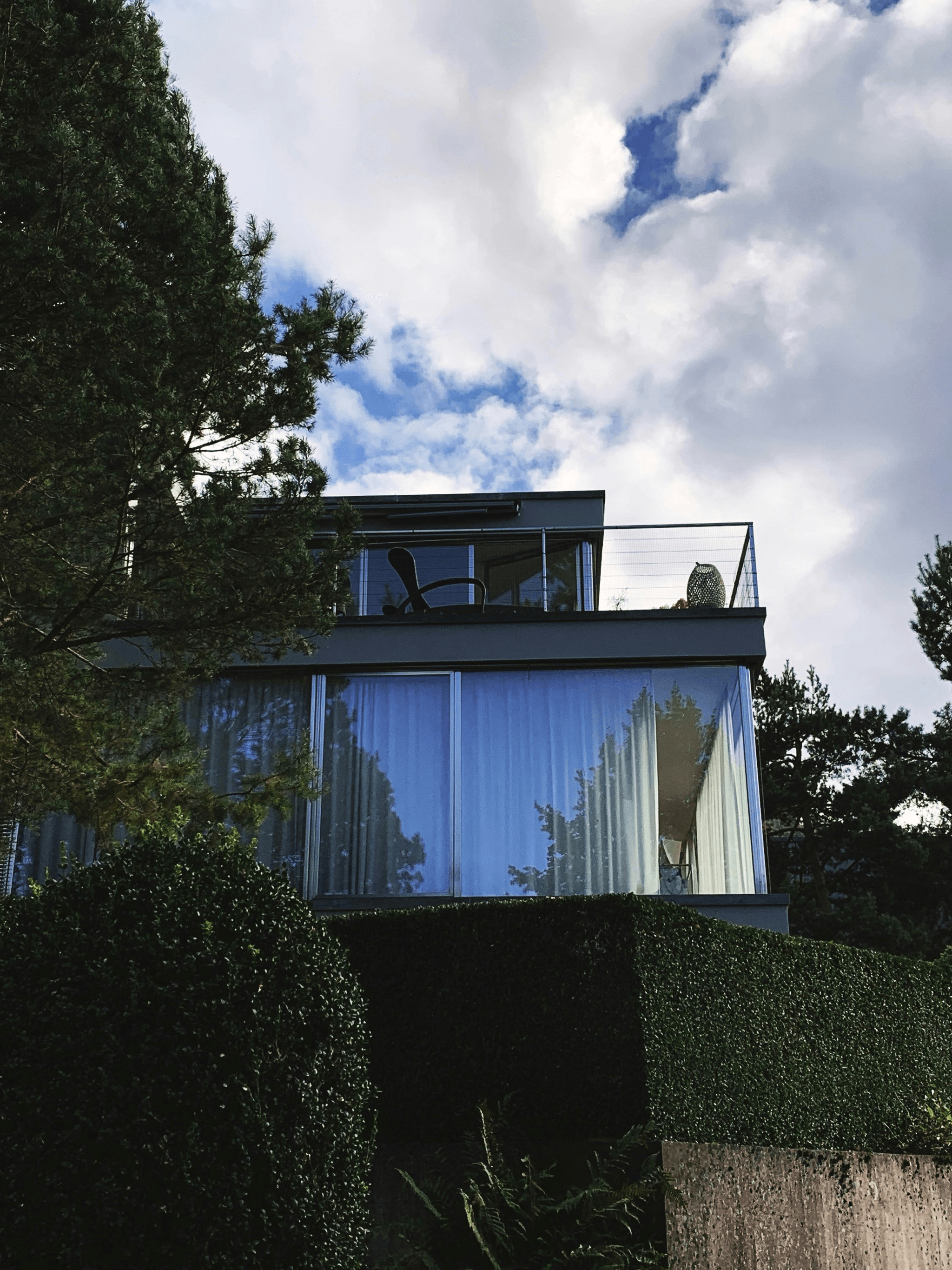 Stylish detachable house showcasing modern architecture