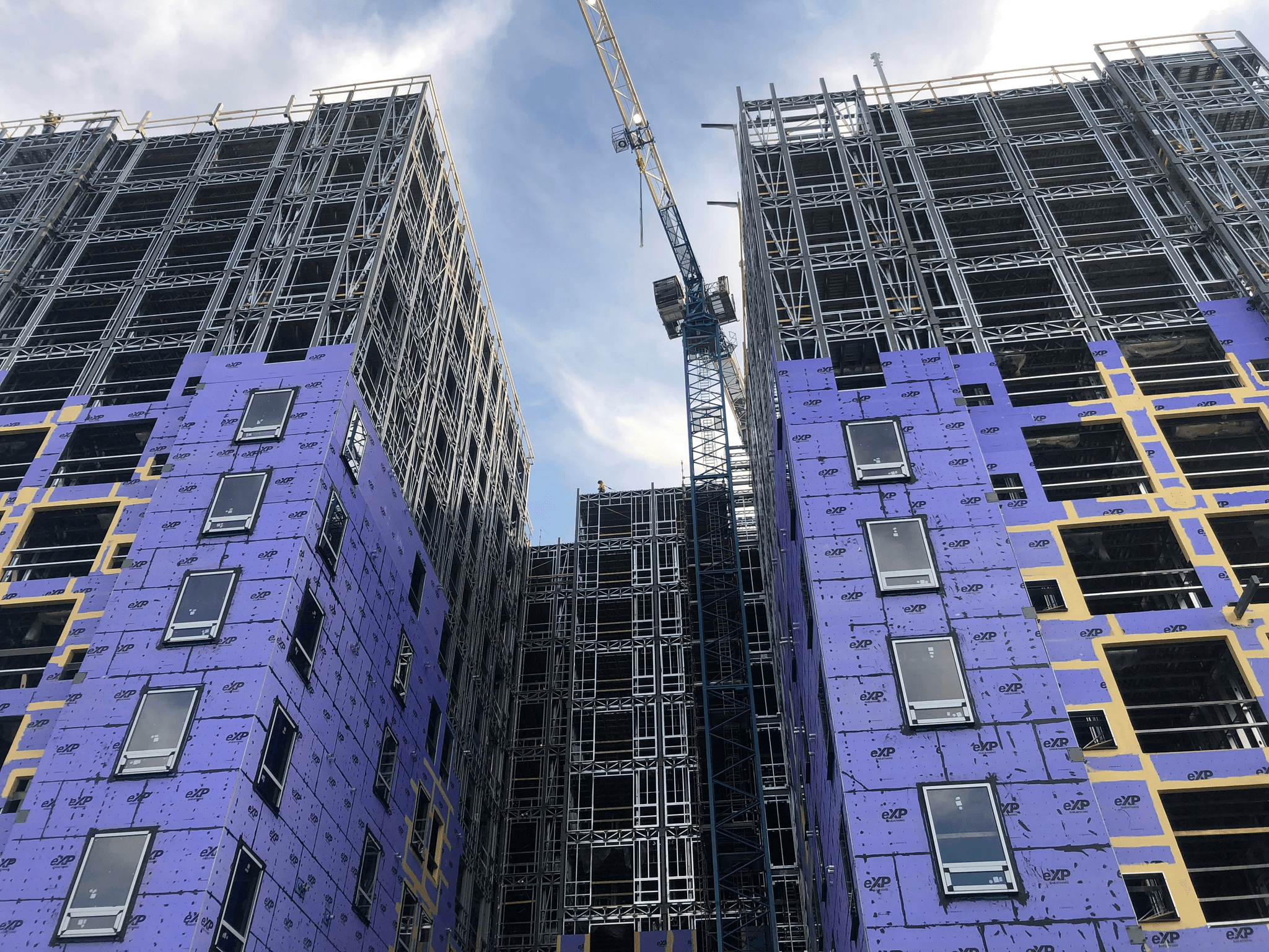 Innovative modular building systems being constructed efficiently.