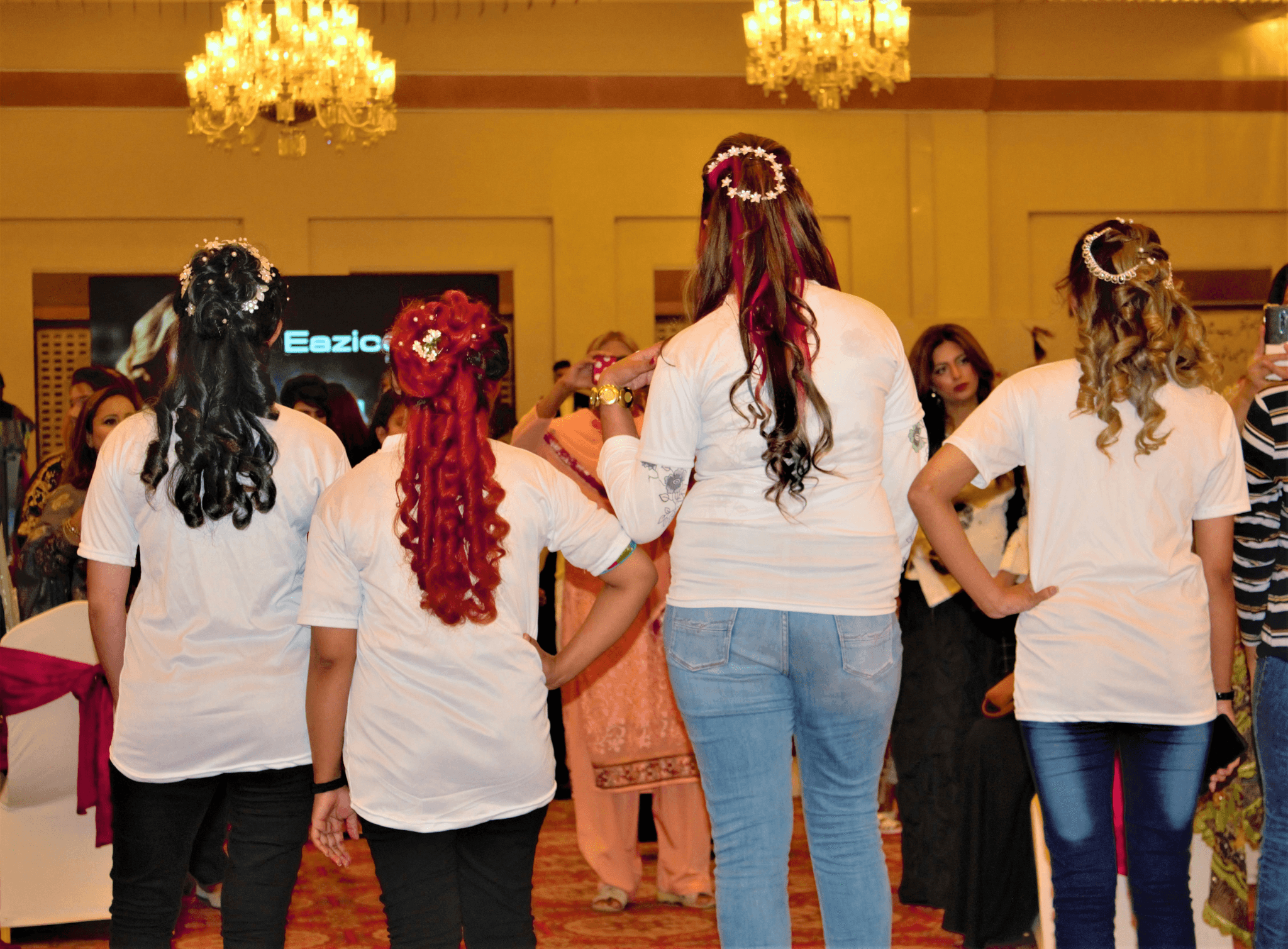 wholesale hair bundles vendors discussed among hairstylists