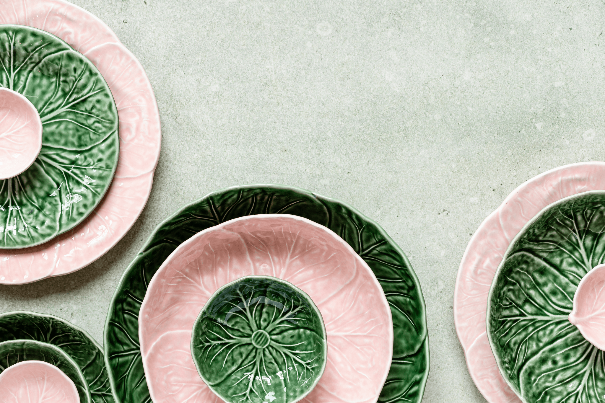 On-site Tests assessing stain resistance in porcelain dinnerware.