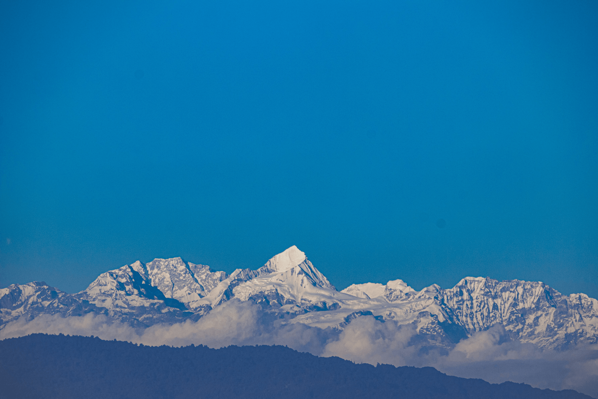 Majestic snow-capped peaks of the Himalayan mountains