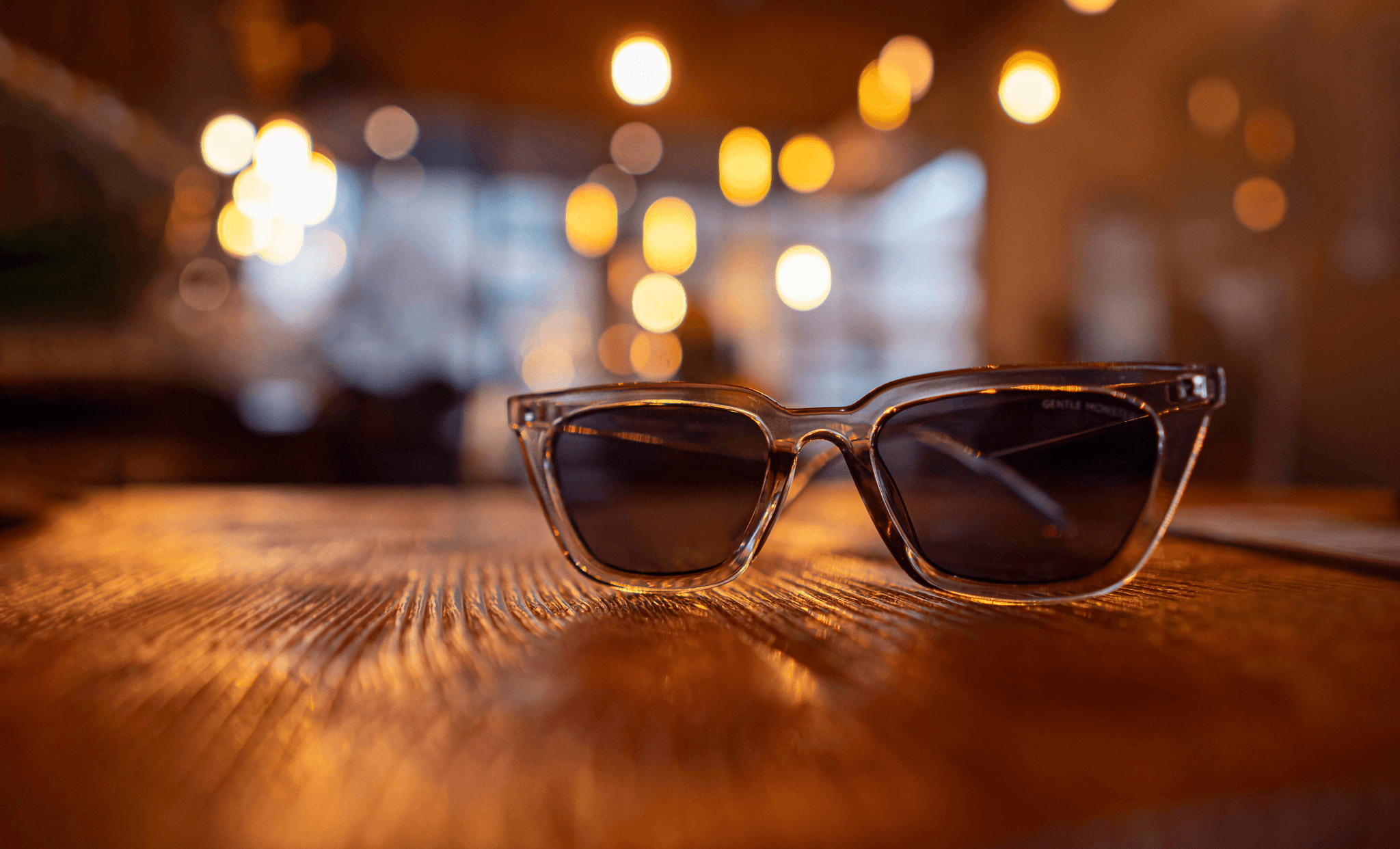 what are acetate sunglasses: stylish close-up view