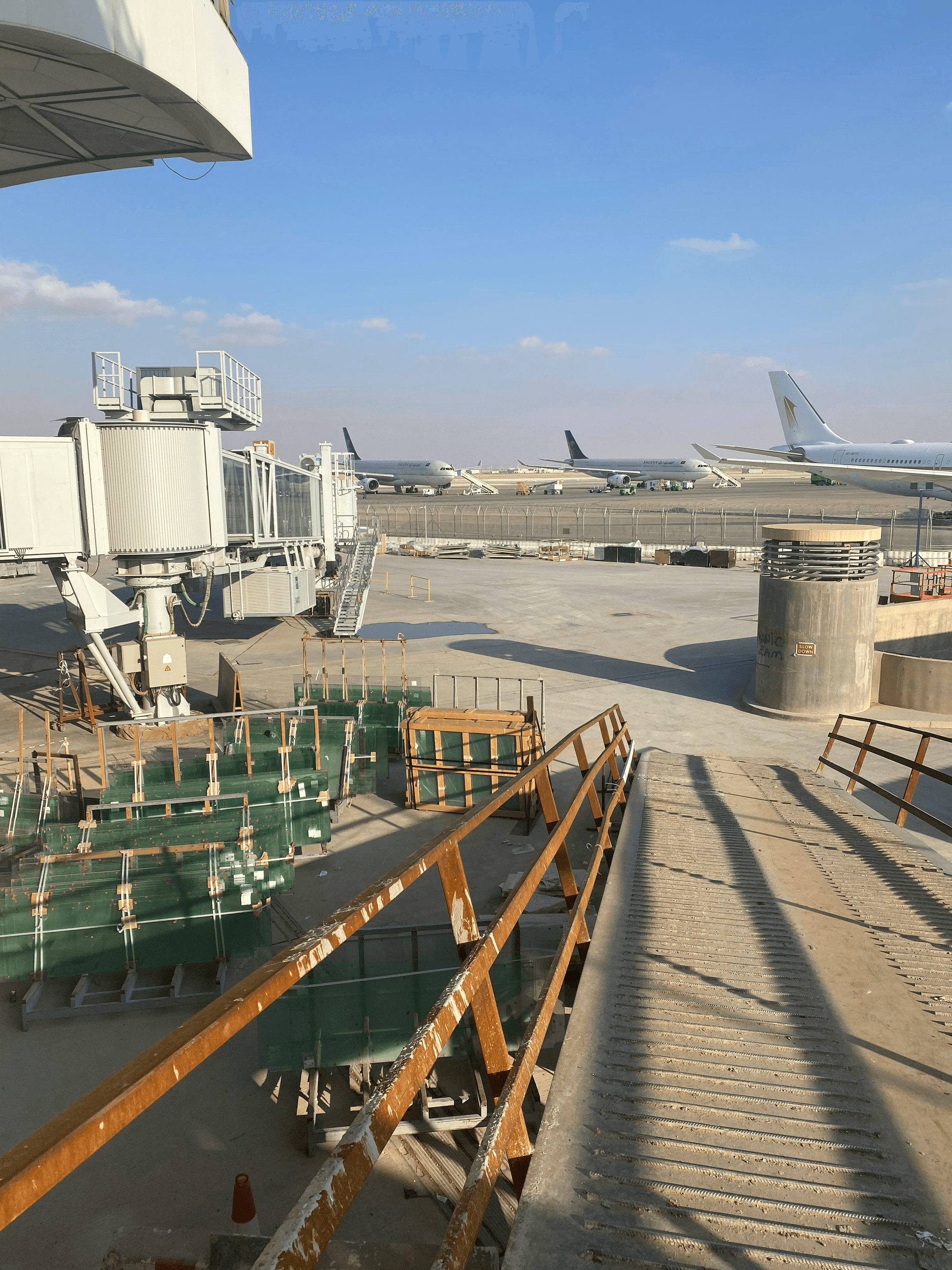 overview of advanced airport equipment enhancing efficiency