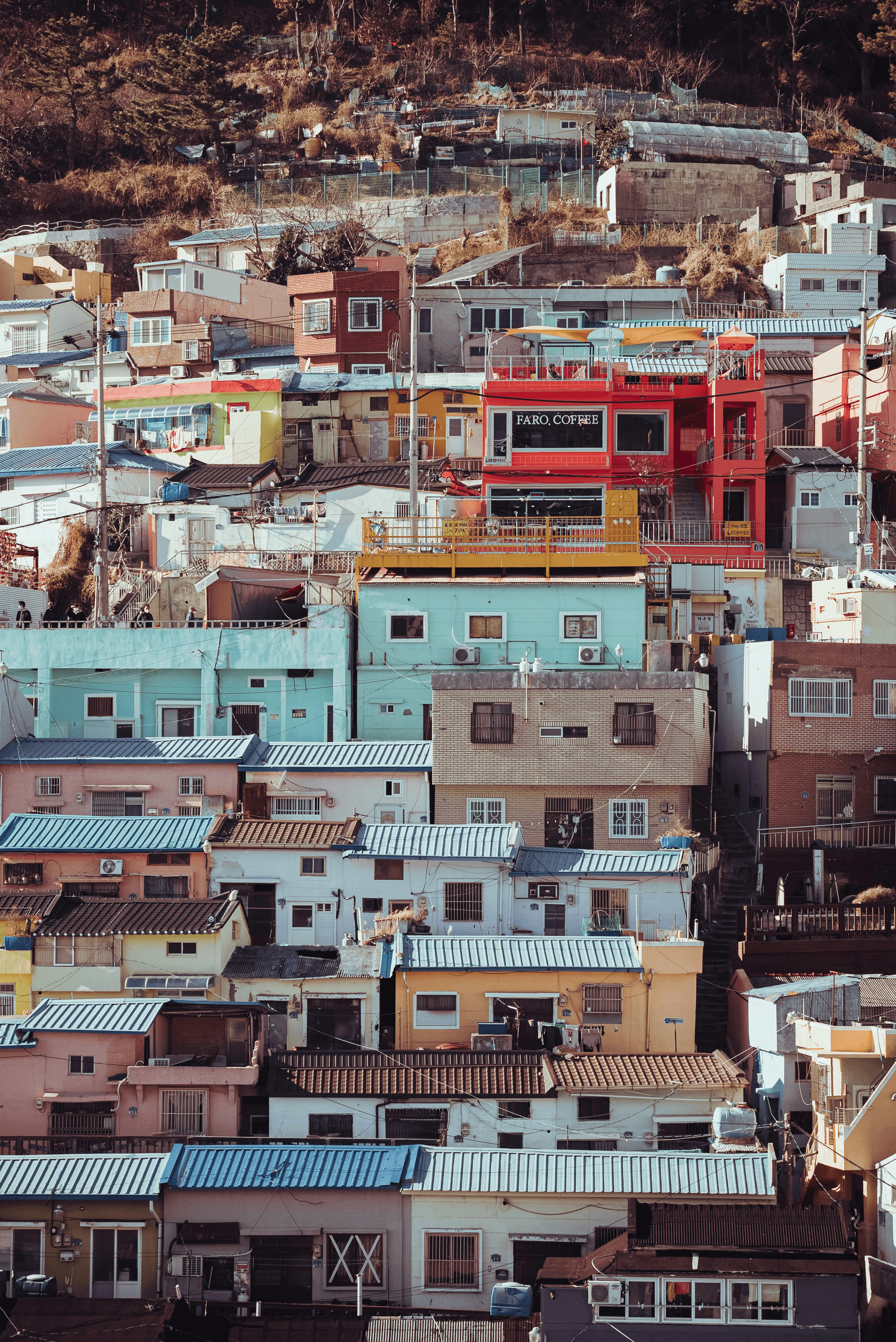 Seamless neighborhood inclusion with house prefabricated