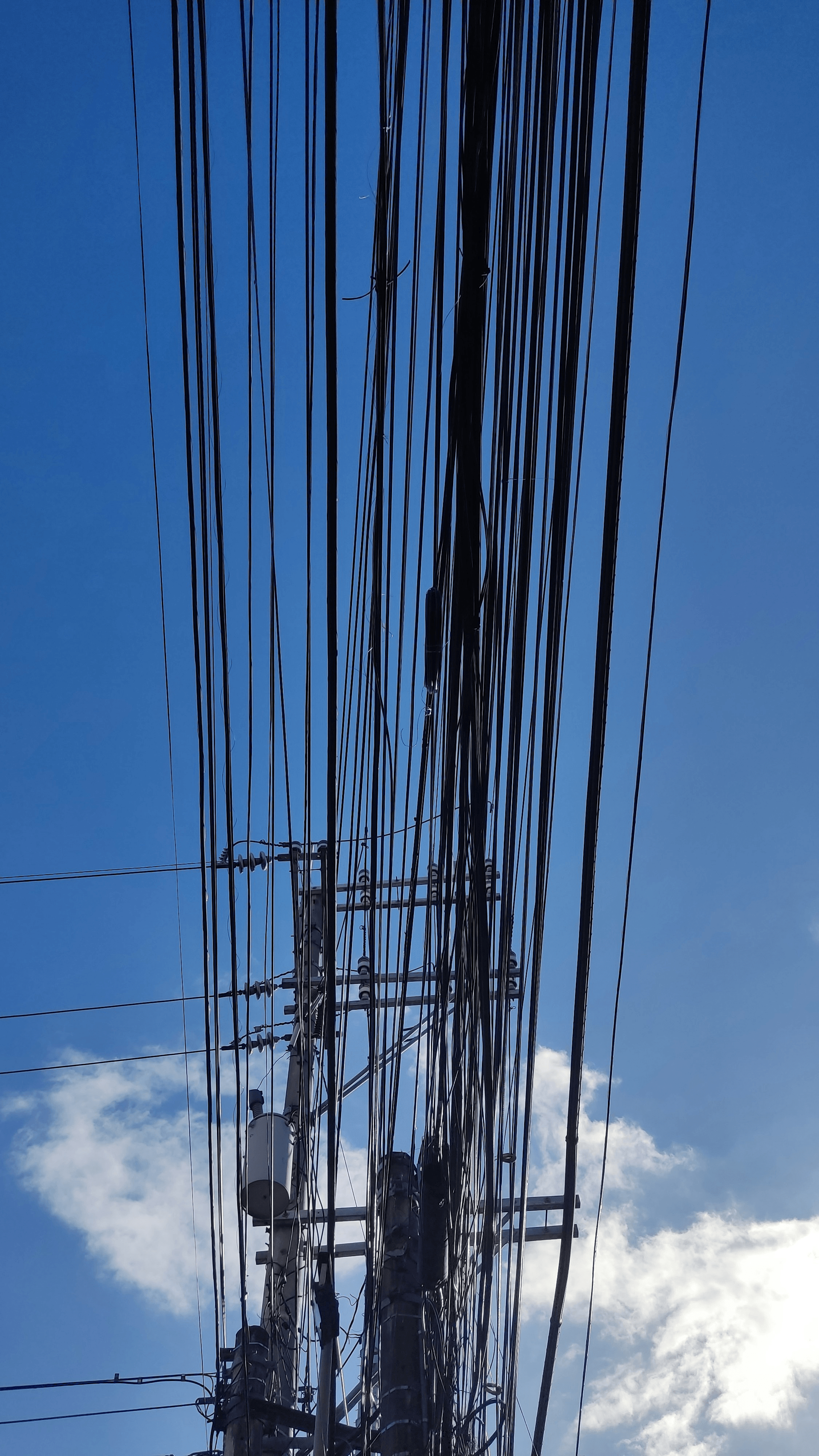 what is a guy wire on a power pole explained