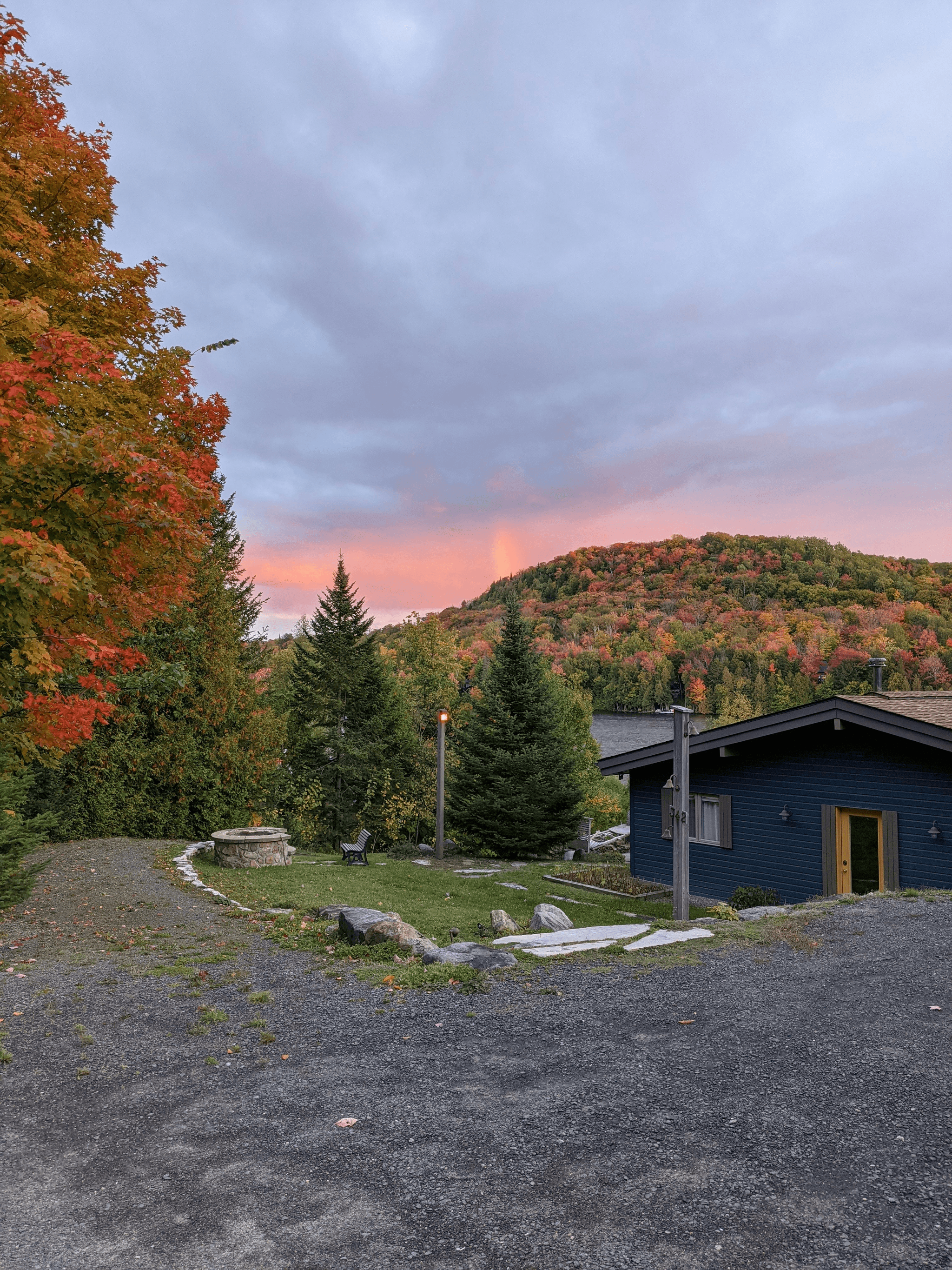 Beautiful mountain view apple cabin for sale