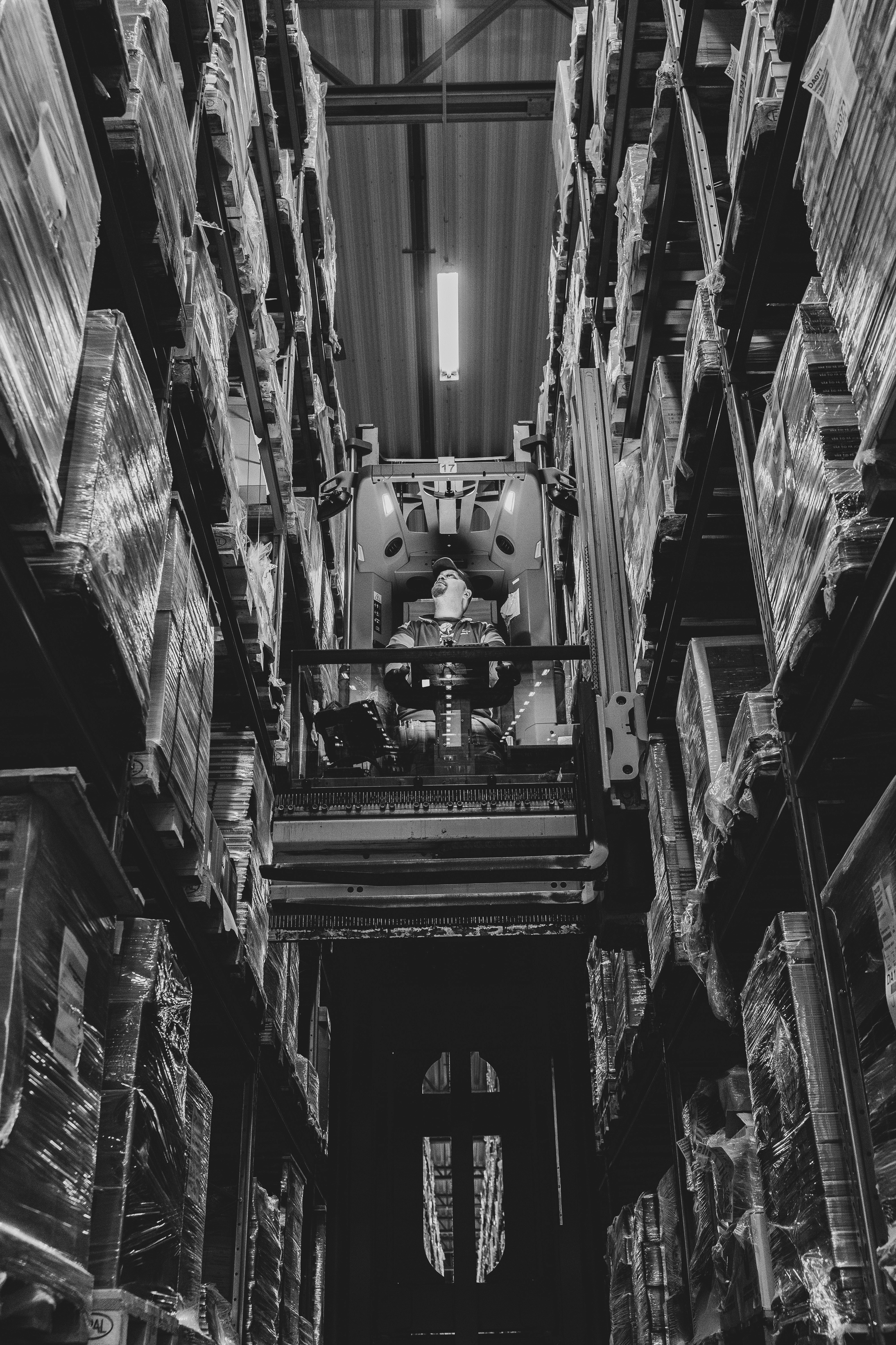 Warehouse logistics in China