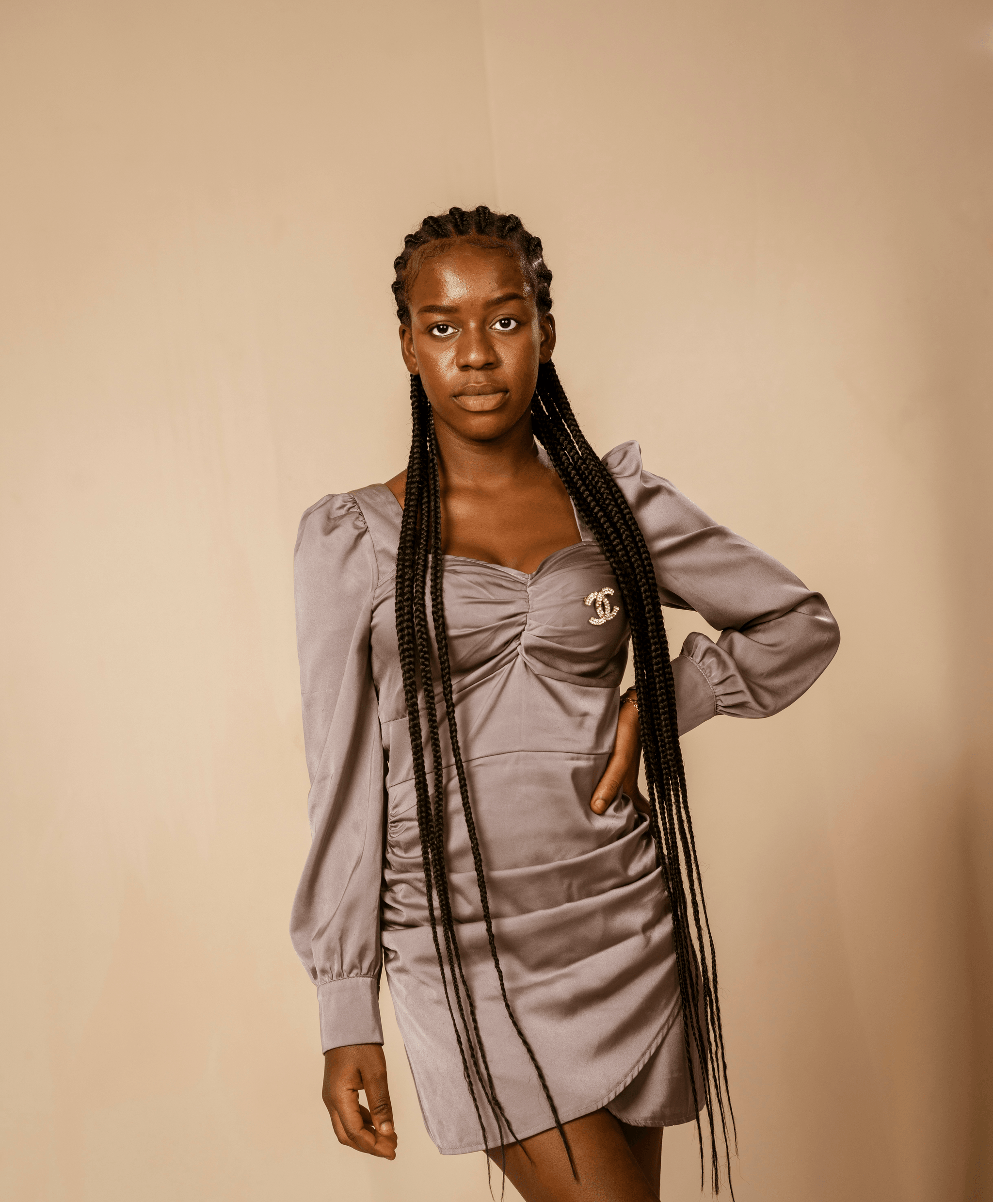 Explore human hair vs synthetic hair for braids differences in style.