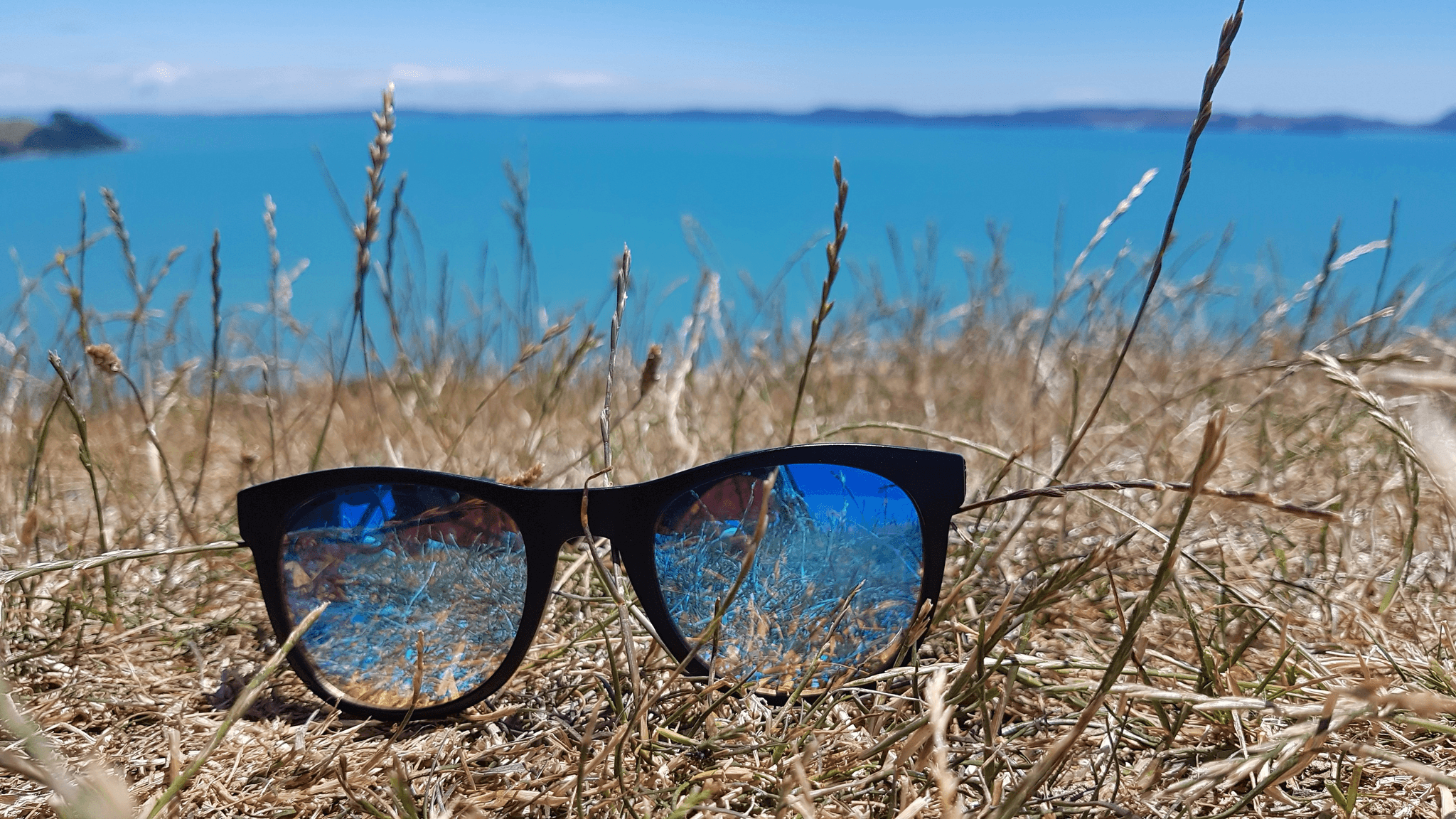 golf sunglasses showcasing stylish design and UV protection