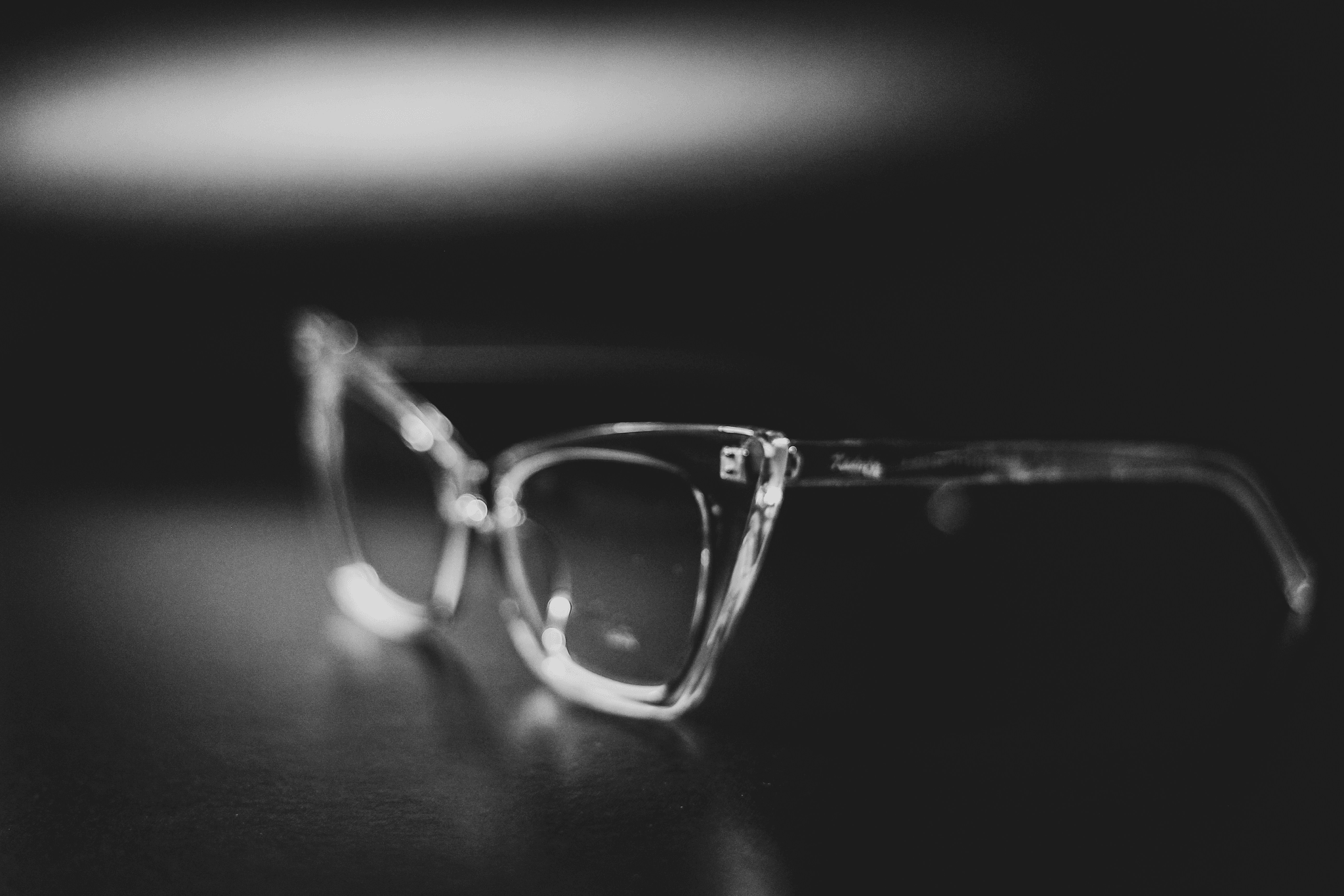 what is acetate glasses explained through stylish eyewear