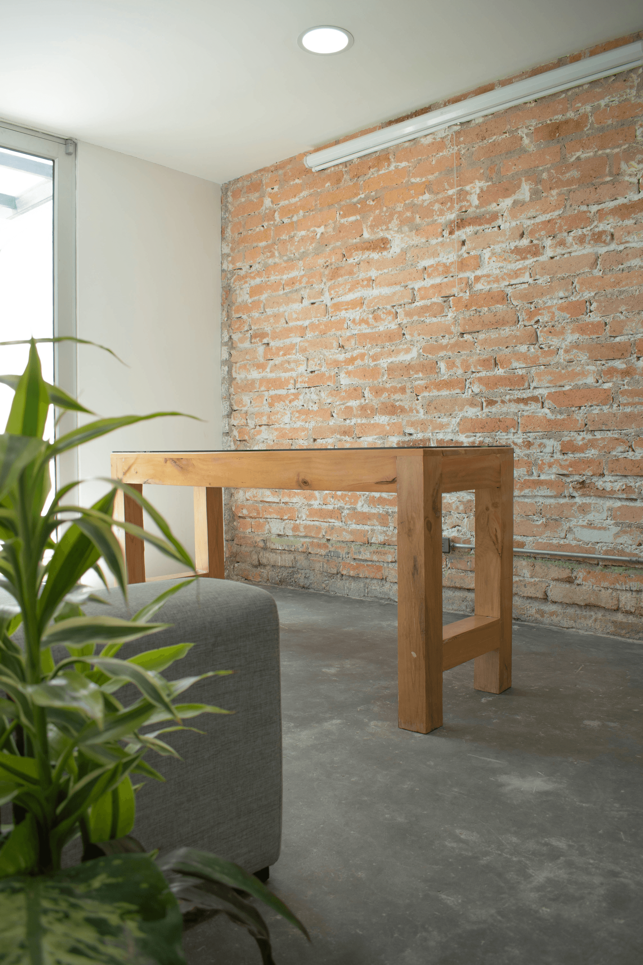 Furniture Quality: Team Collaborating for Continuous Improvement