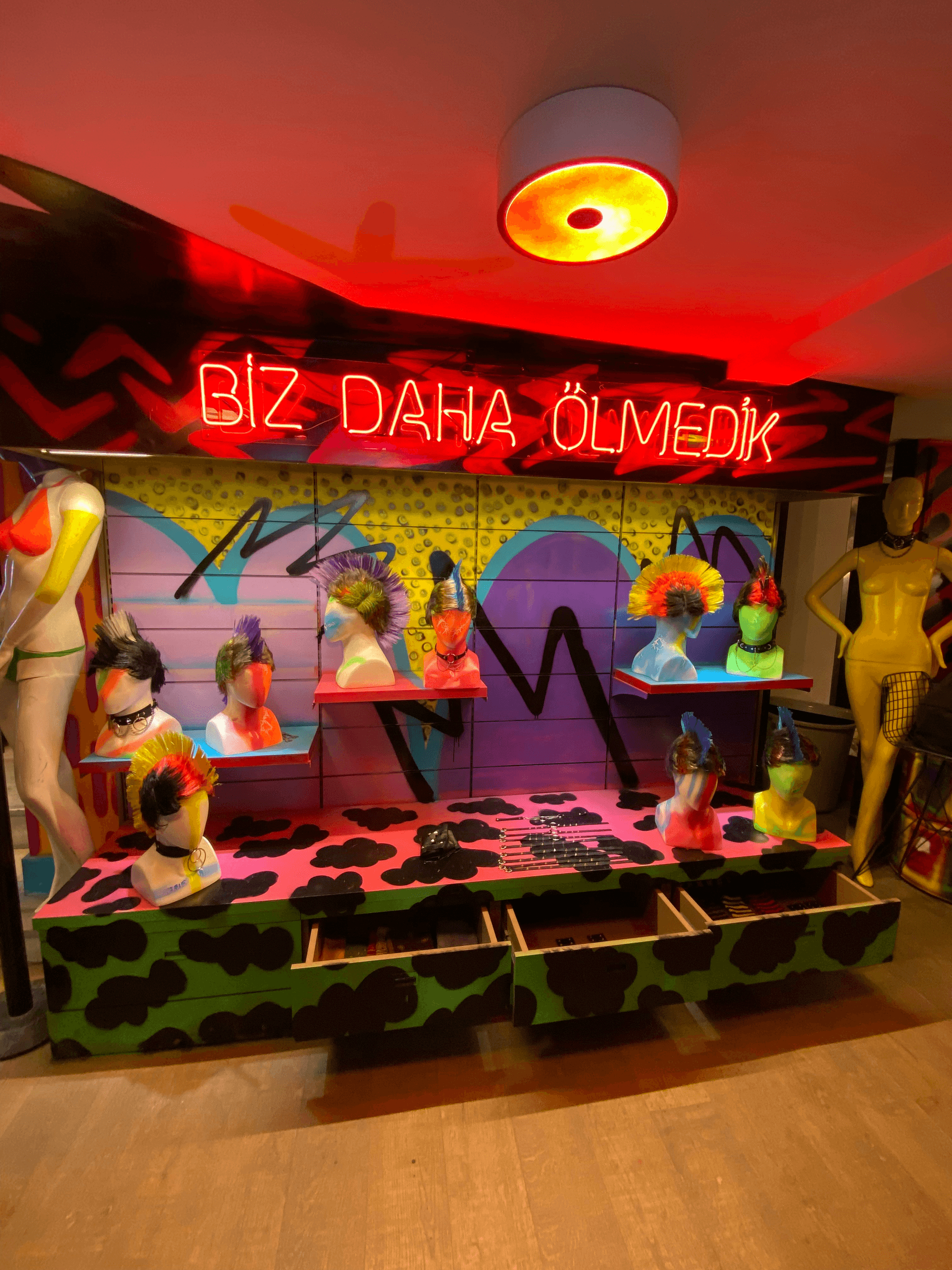 building design shop featuring vibrant colors in a modern retail environment