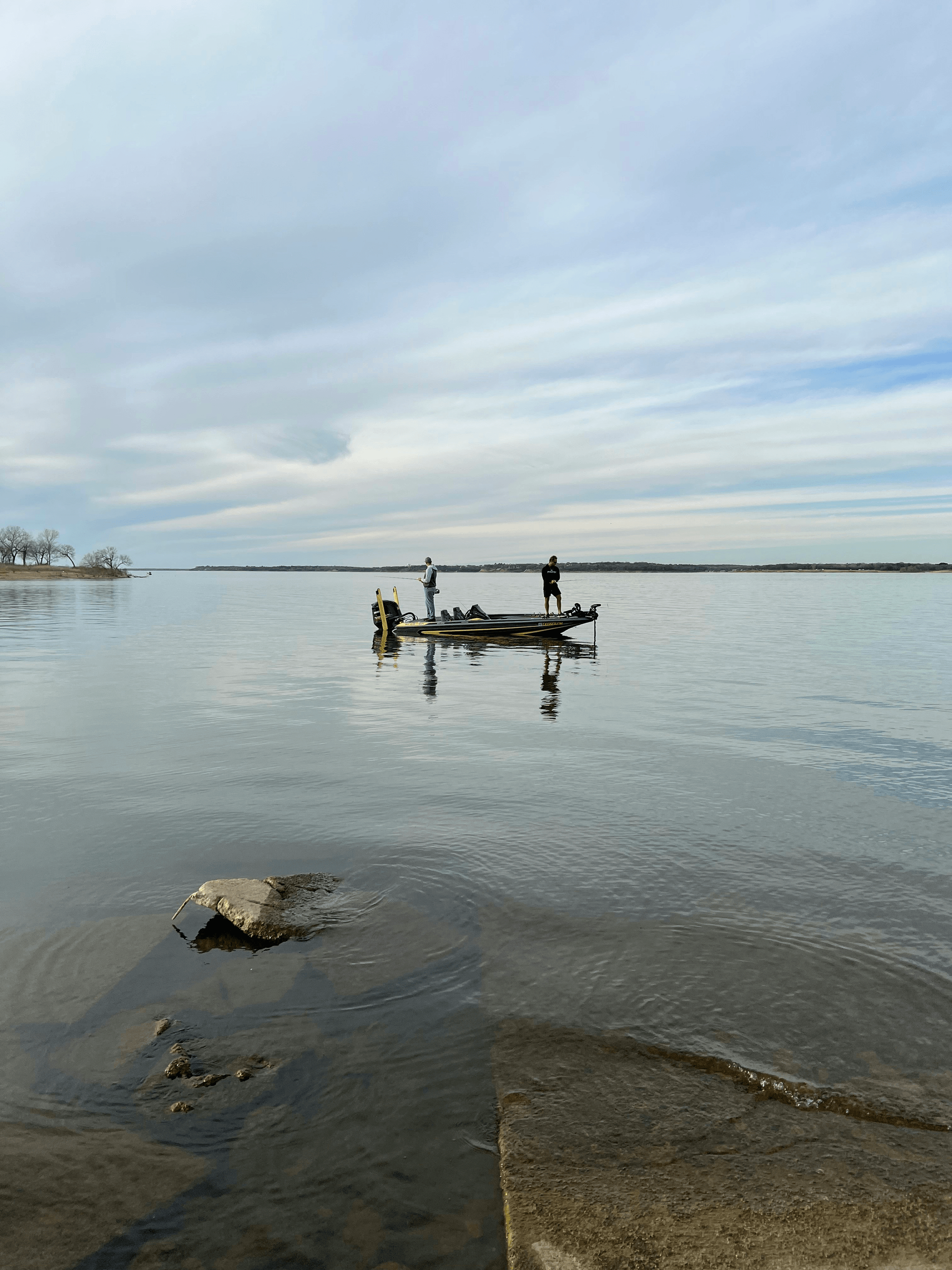 Aluminum vs Fiberglass Bass Boat comparison