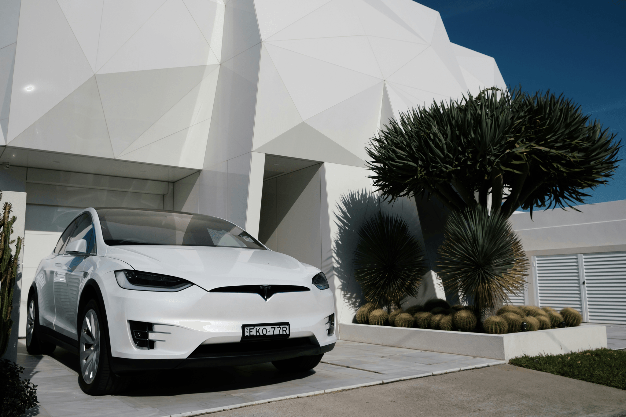 Explore tesla mobile home price options with innovative designs.