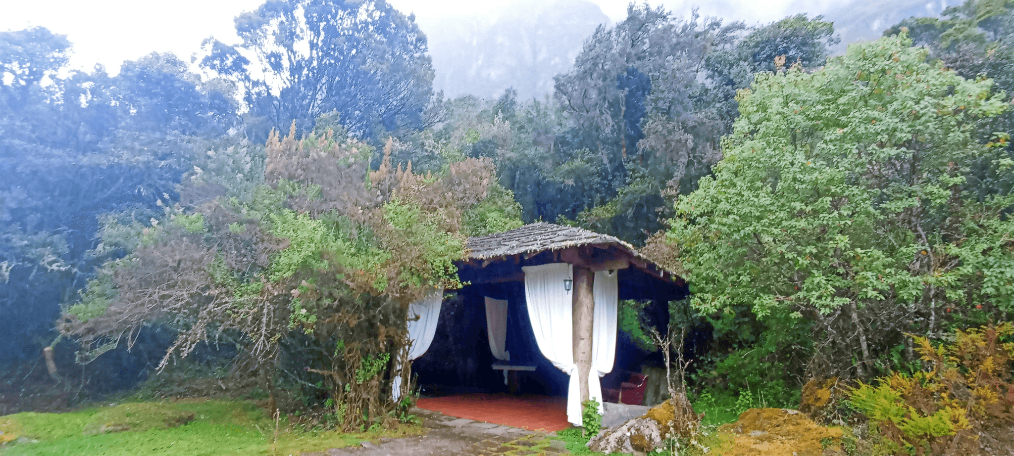 mining camp accommodation featuring luxurious glamping tent