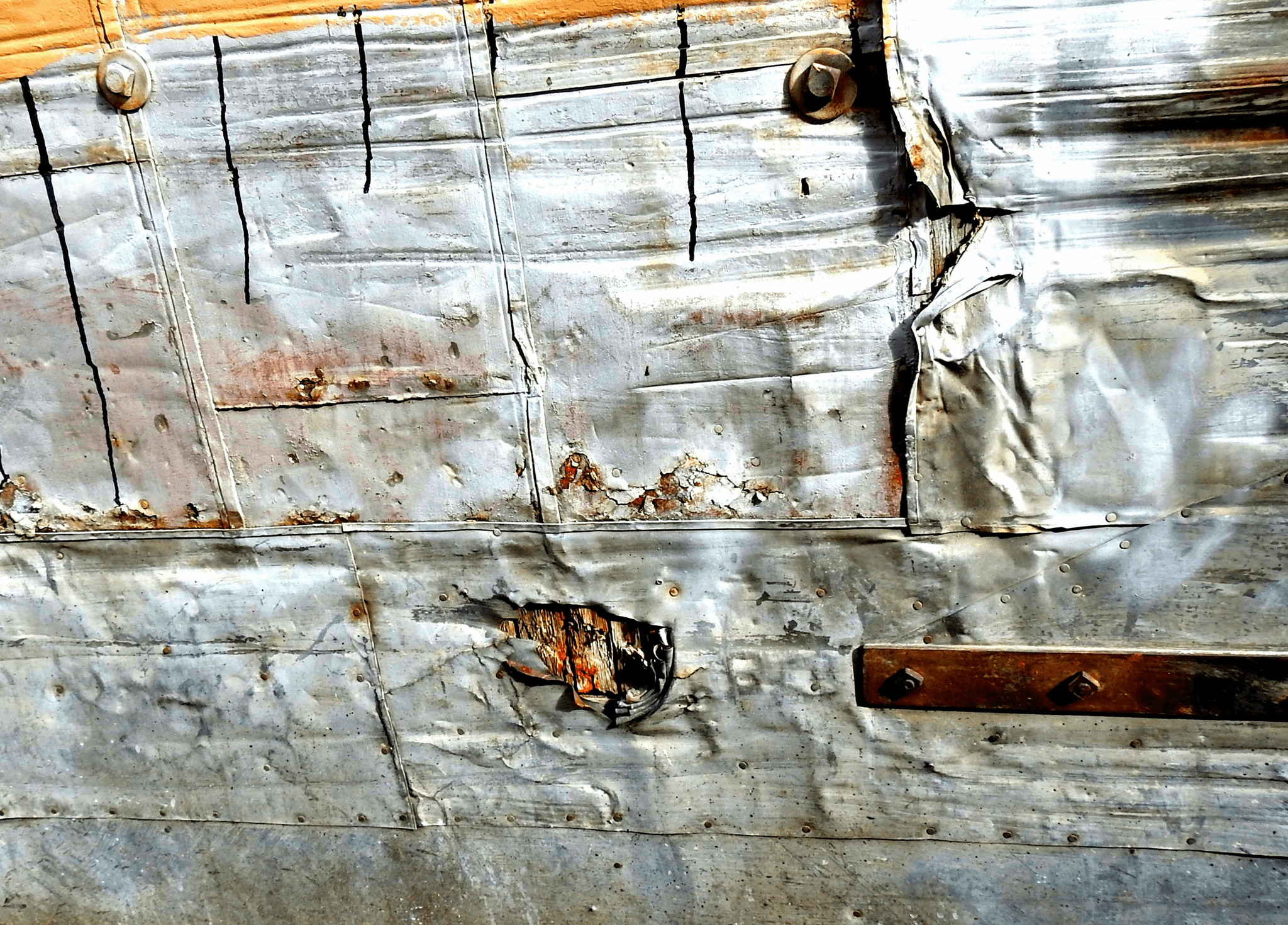 Small aluminum boat interior care tips