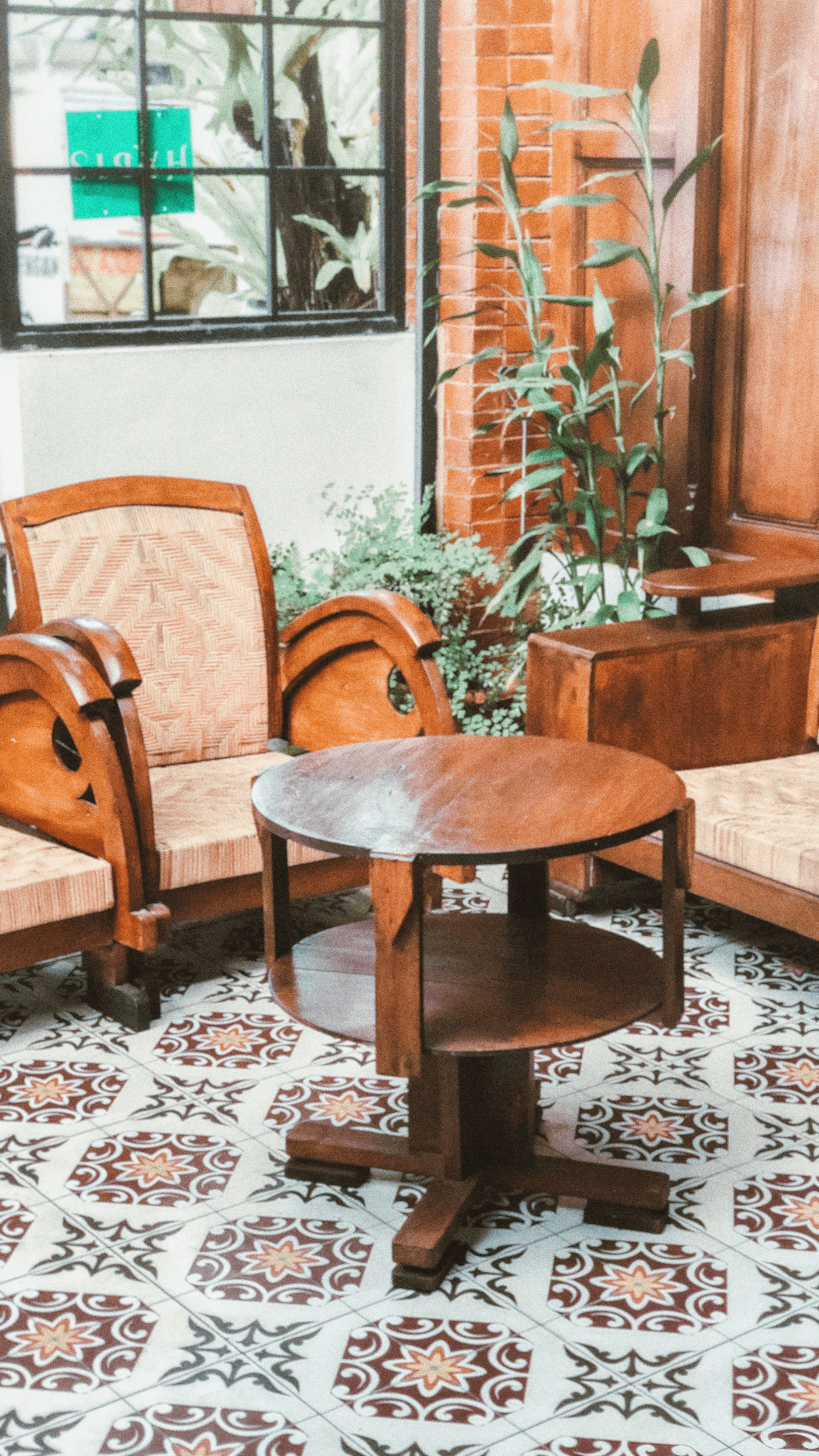 sourcing furniture tips for creating unique spaces