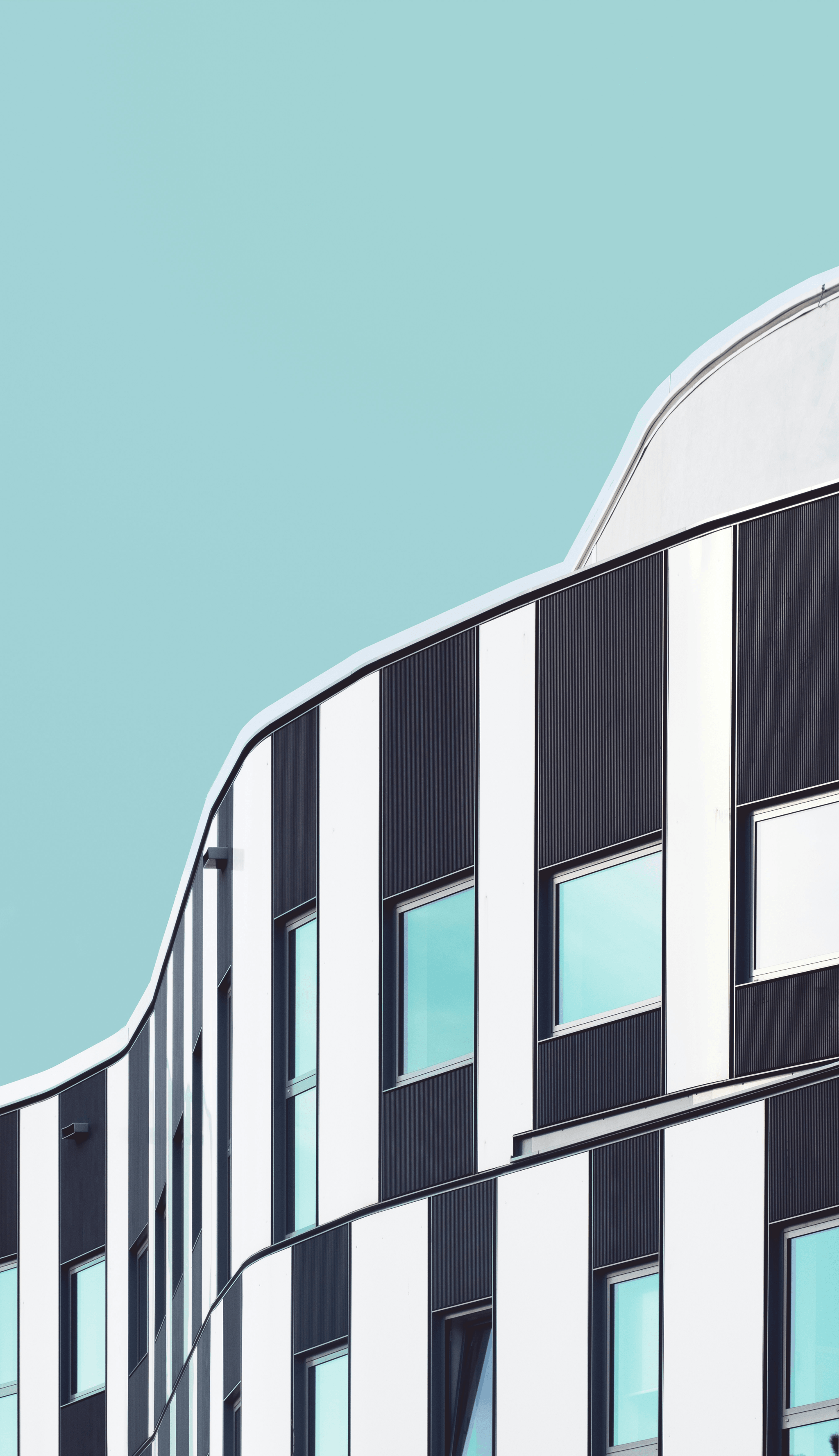 Illustration comparing curtain wall vs window wall