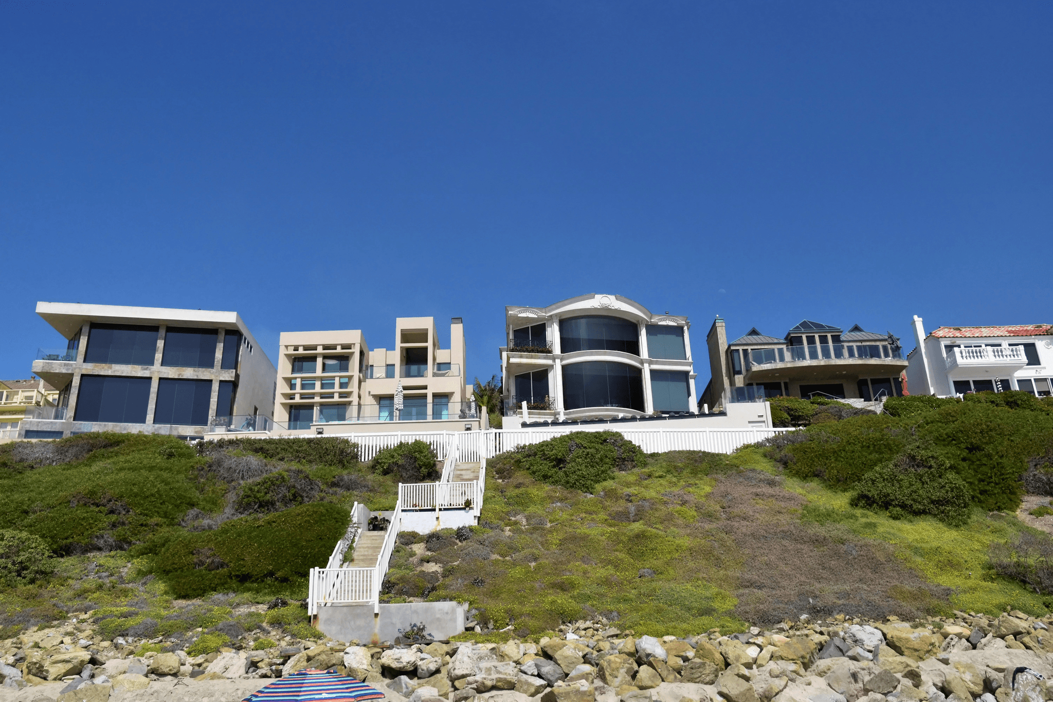 Stunning Beach Houses for Rent
