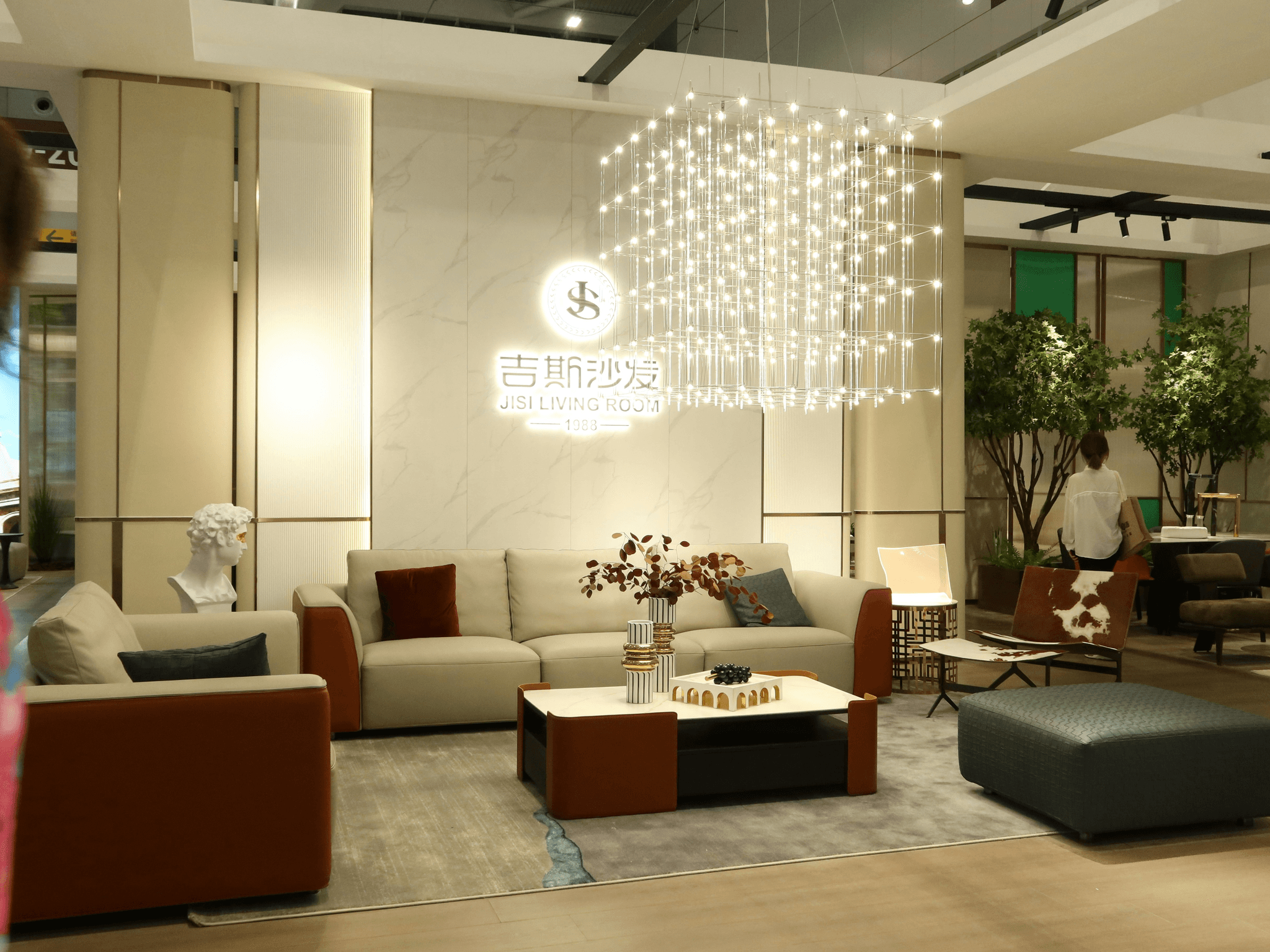 Hotel Furniture China provides elegant and modern furnishings for hotel lobbies.