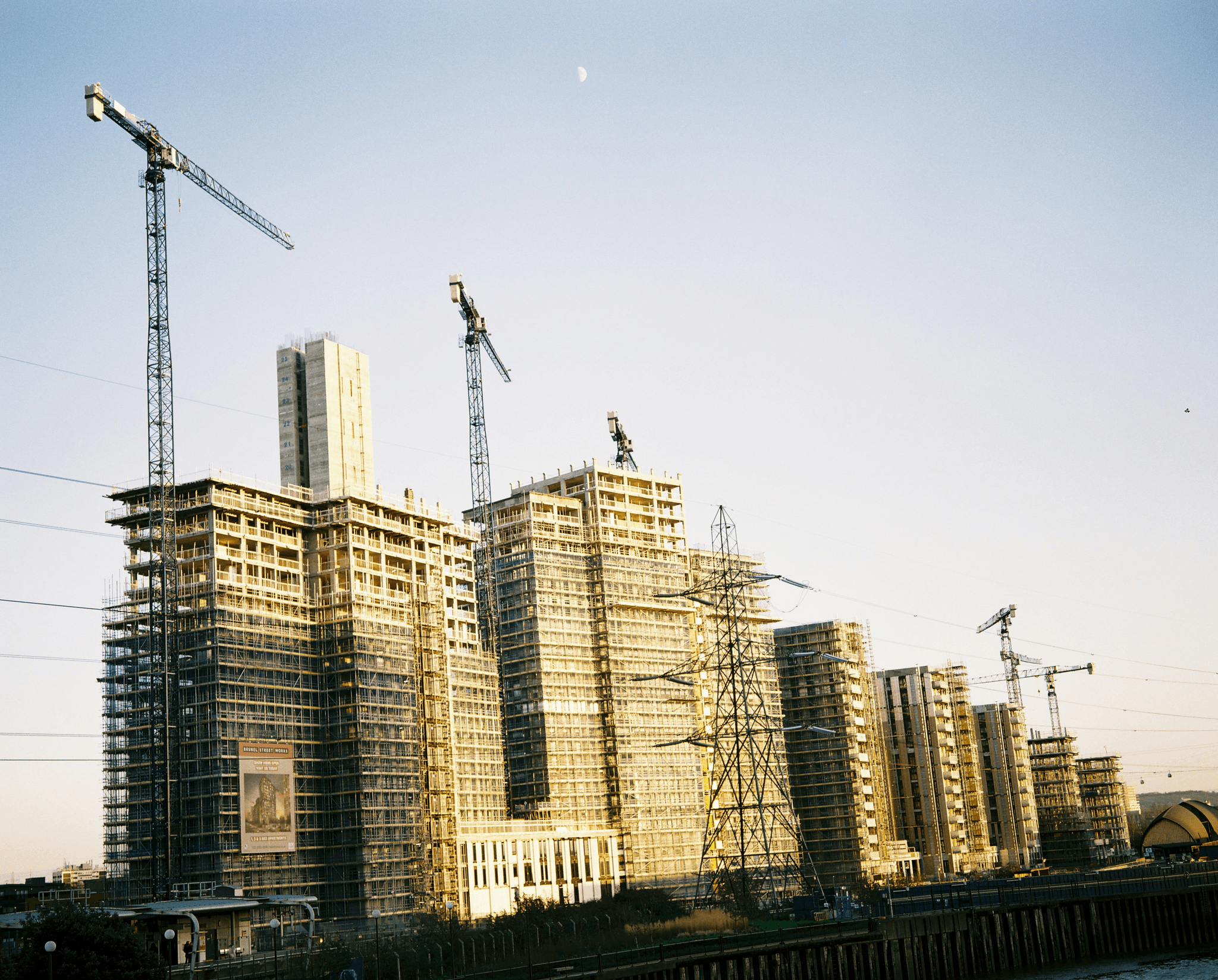 modular building construction at work during assembly