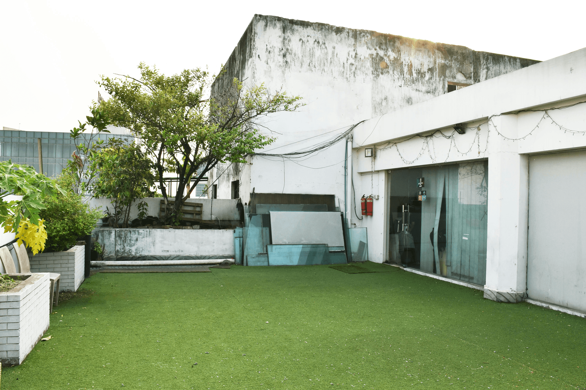 Beautifully designed backyard studio made by PreFab Inc.