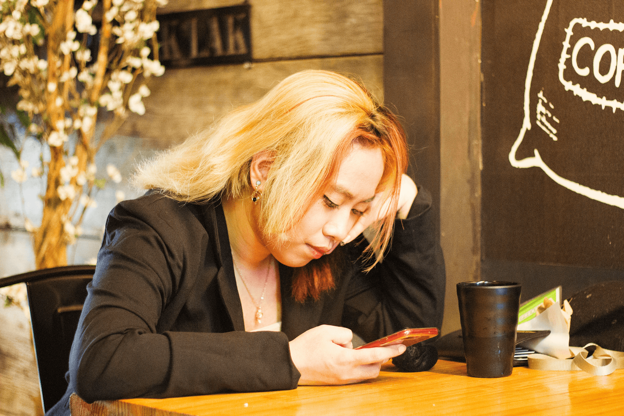 春天賞花眼淚流不停？是過敏還是眼睛在抗議？醫師教你分辨｜淺顯易懂的行醫筆記｜療寮診所．板橋江子翠｜家醫科診所．健保一般科