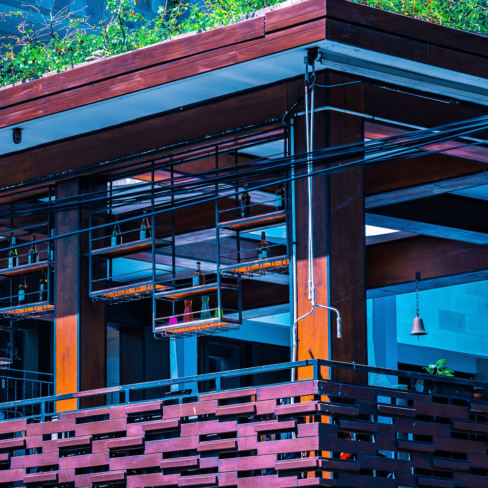 prefabricated restaurant building showcasing modern design features