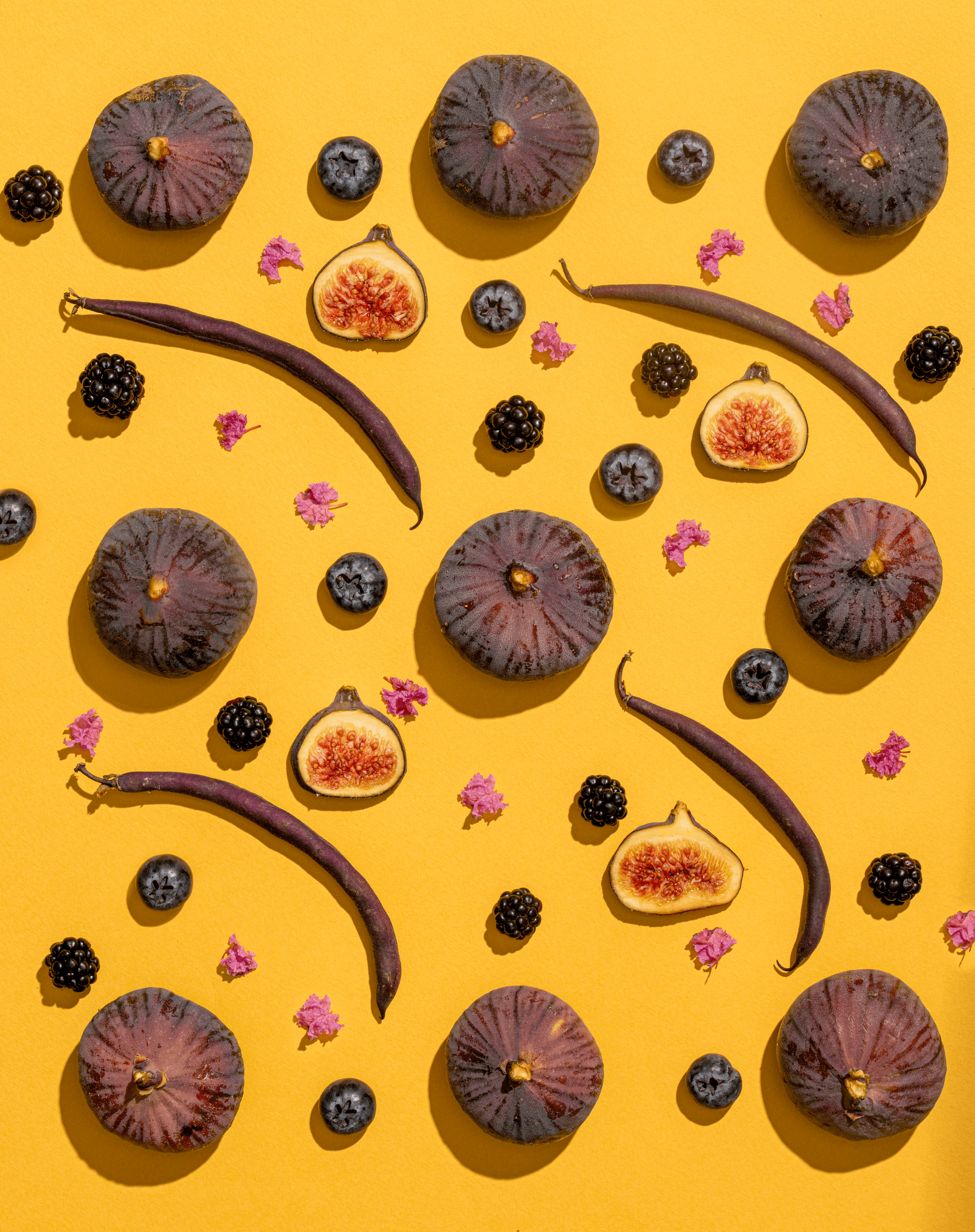 Deliciously vibrant freeze dried figs showcasing nutritional benefits.