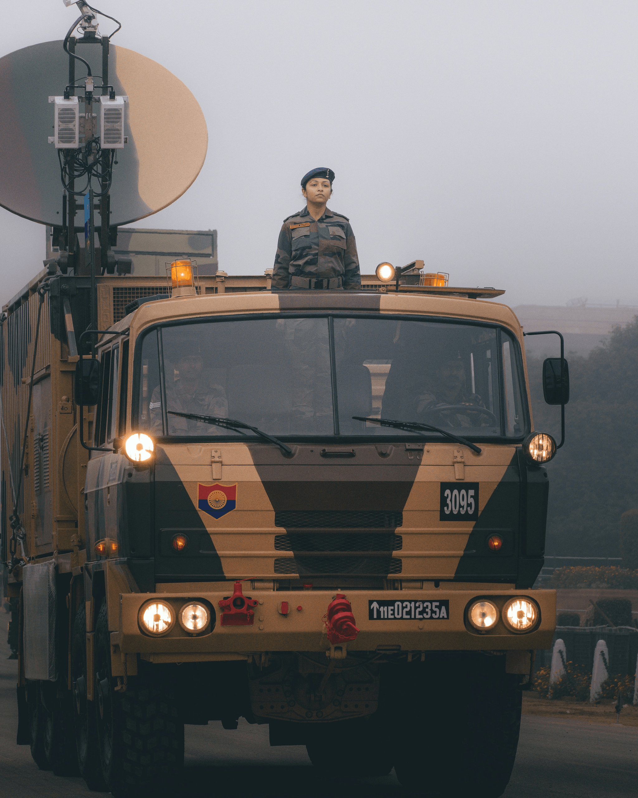 Vehicle-mounted system enhancing drone detection and tracking capabilities.