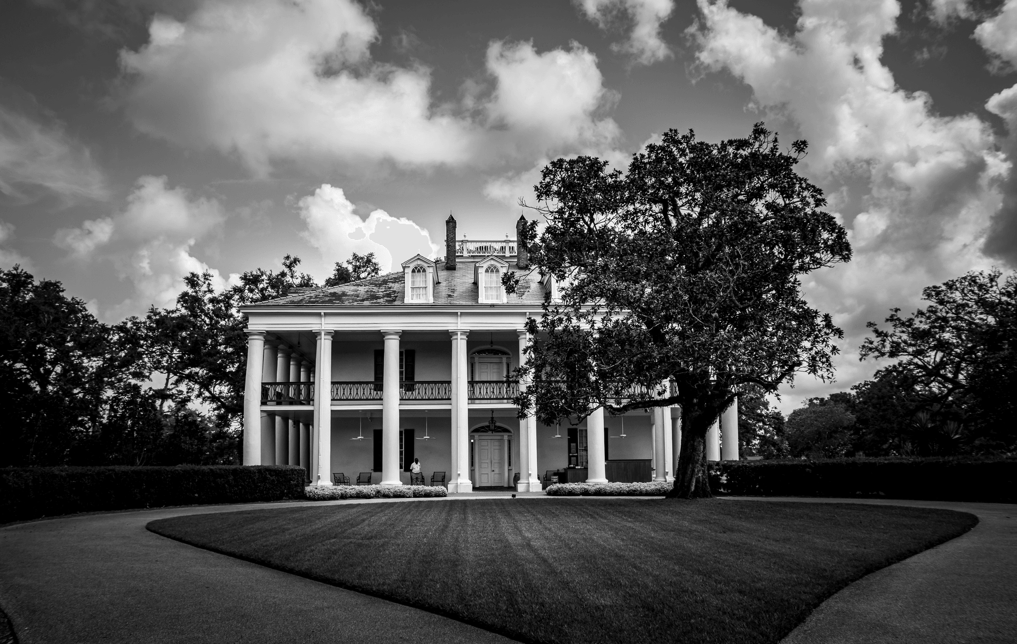type-of-house-structure-colonial-style-home