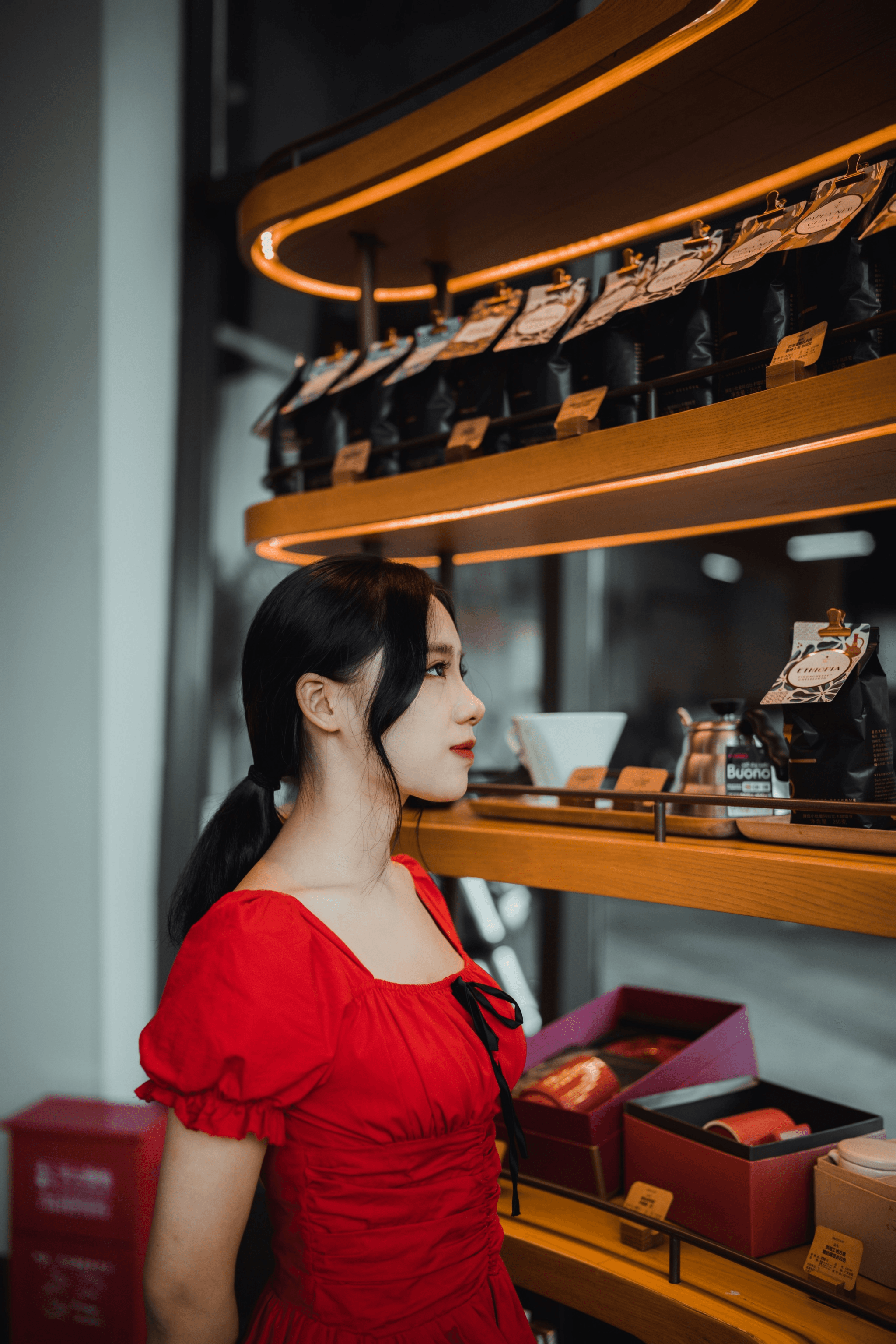 Diversifying supplier base for sourcing products