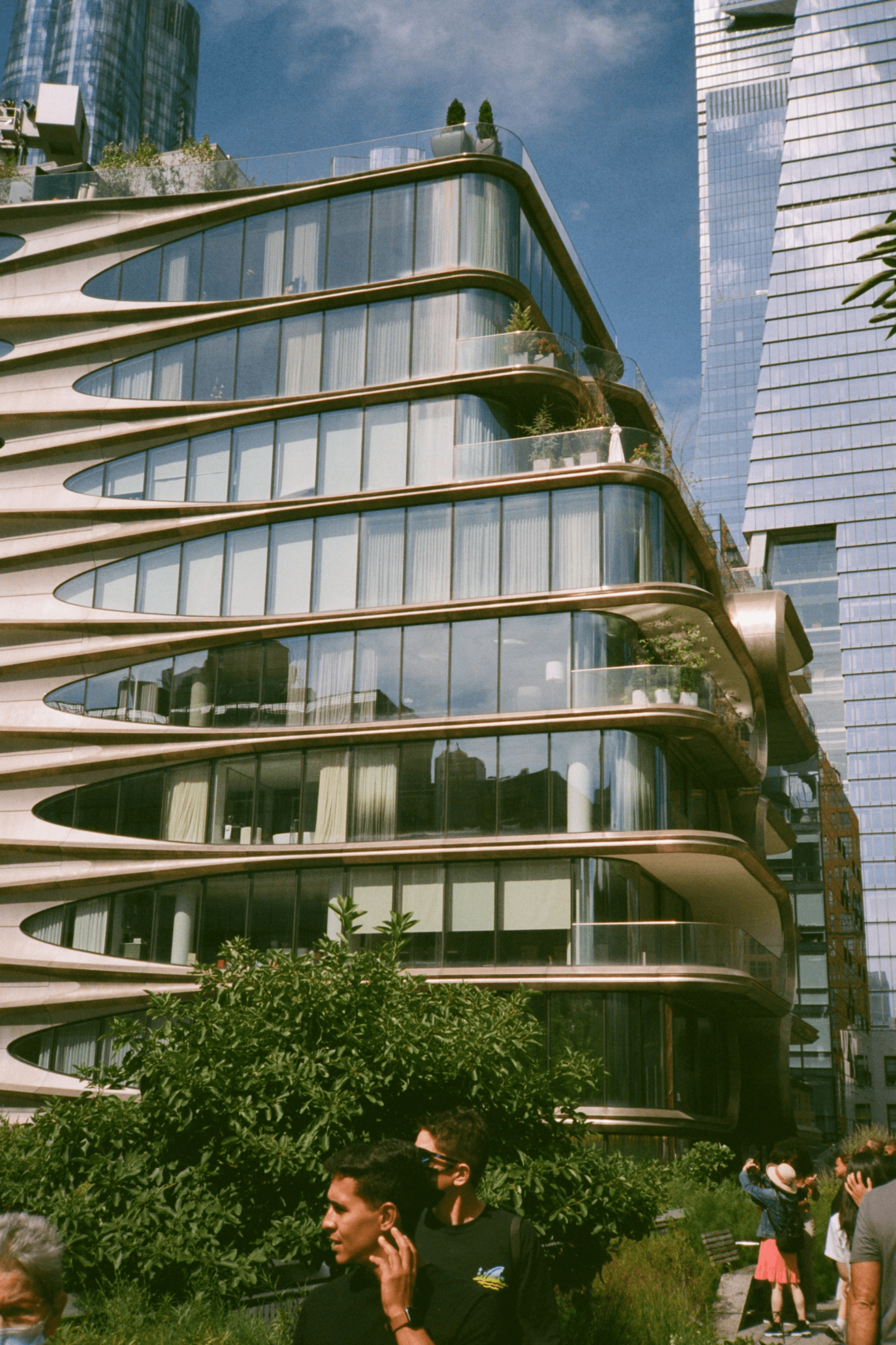 modern modular office building showcasing energy-efficient design