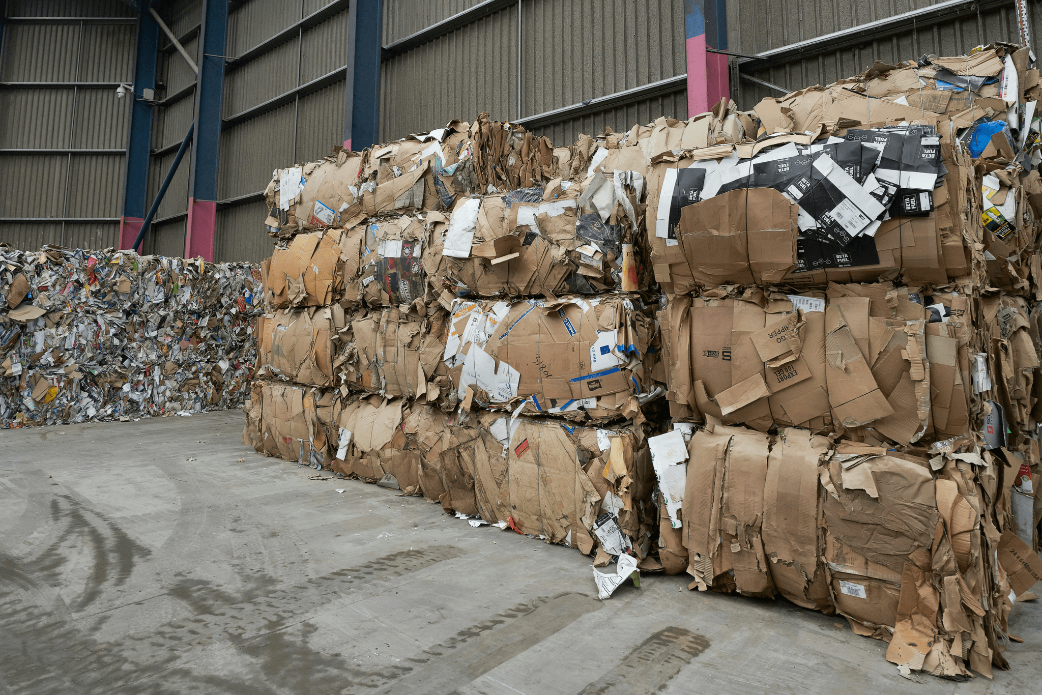 Recycle Composite Flooring at professional recycling plant