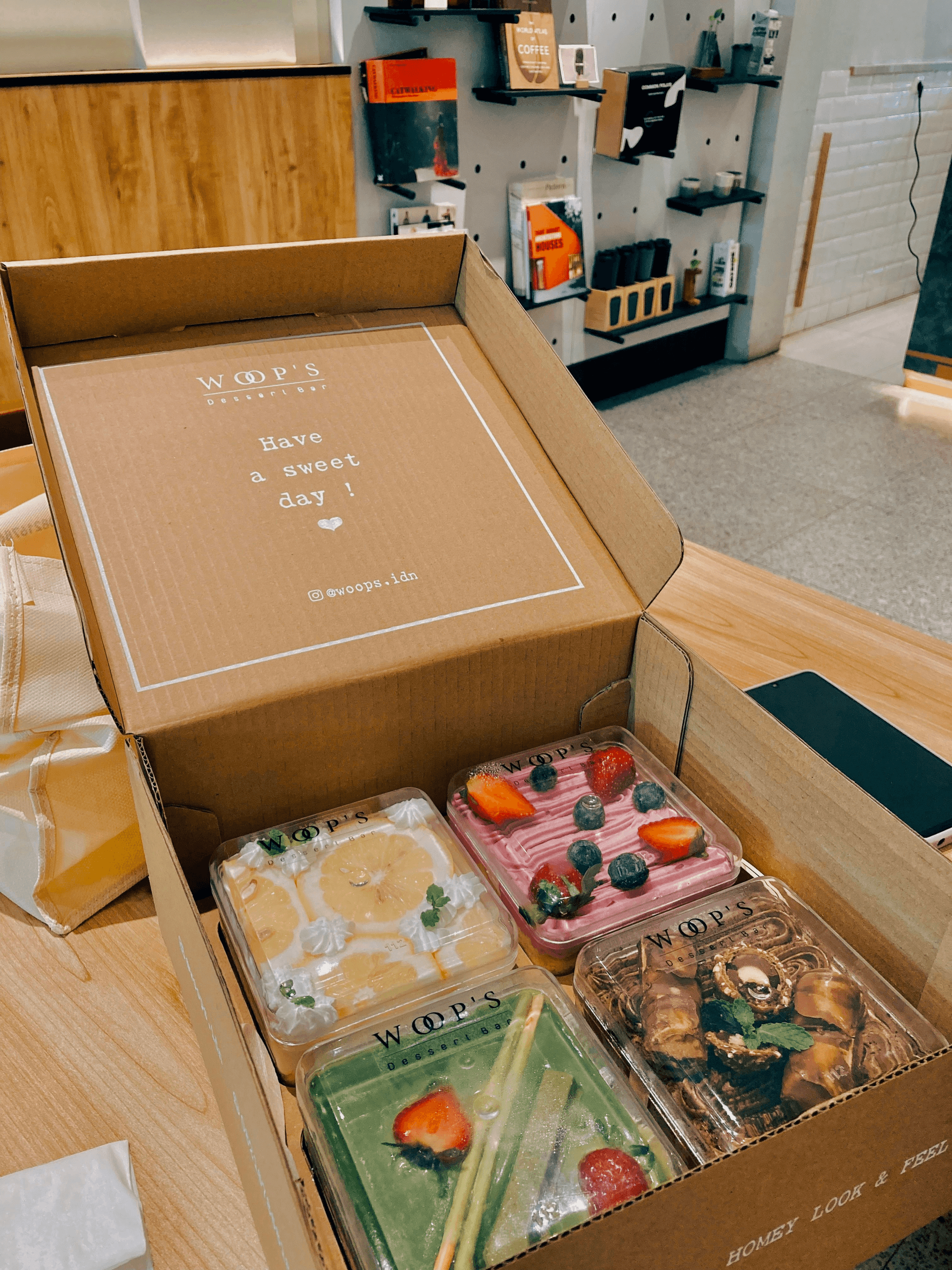custom food delivery boxes showcasing variety and branding